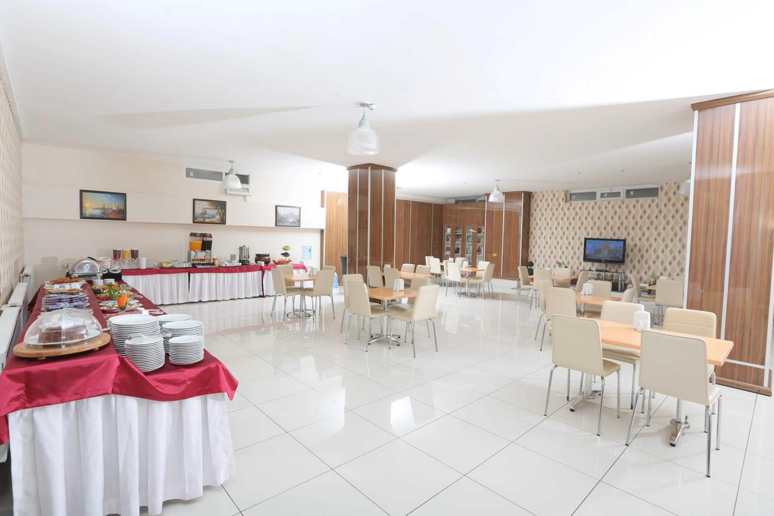 Restaurant/places to eat in Hotel Avcilar City