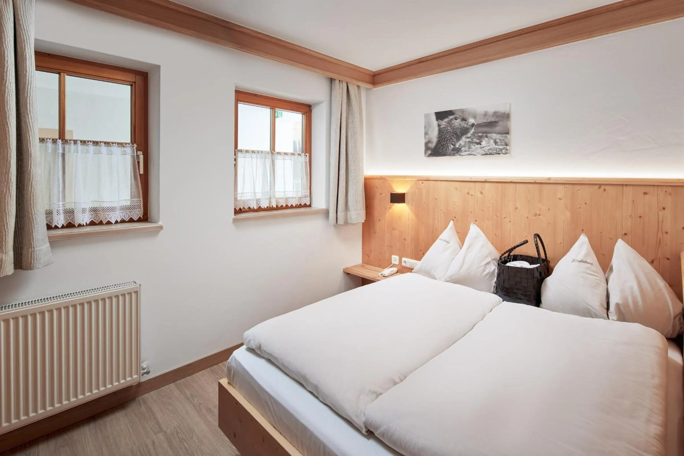 Bed in Habachklause Familien Bauernhof Resort