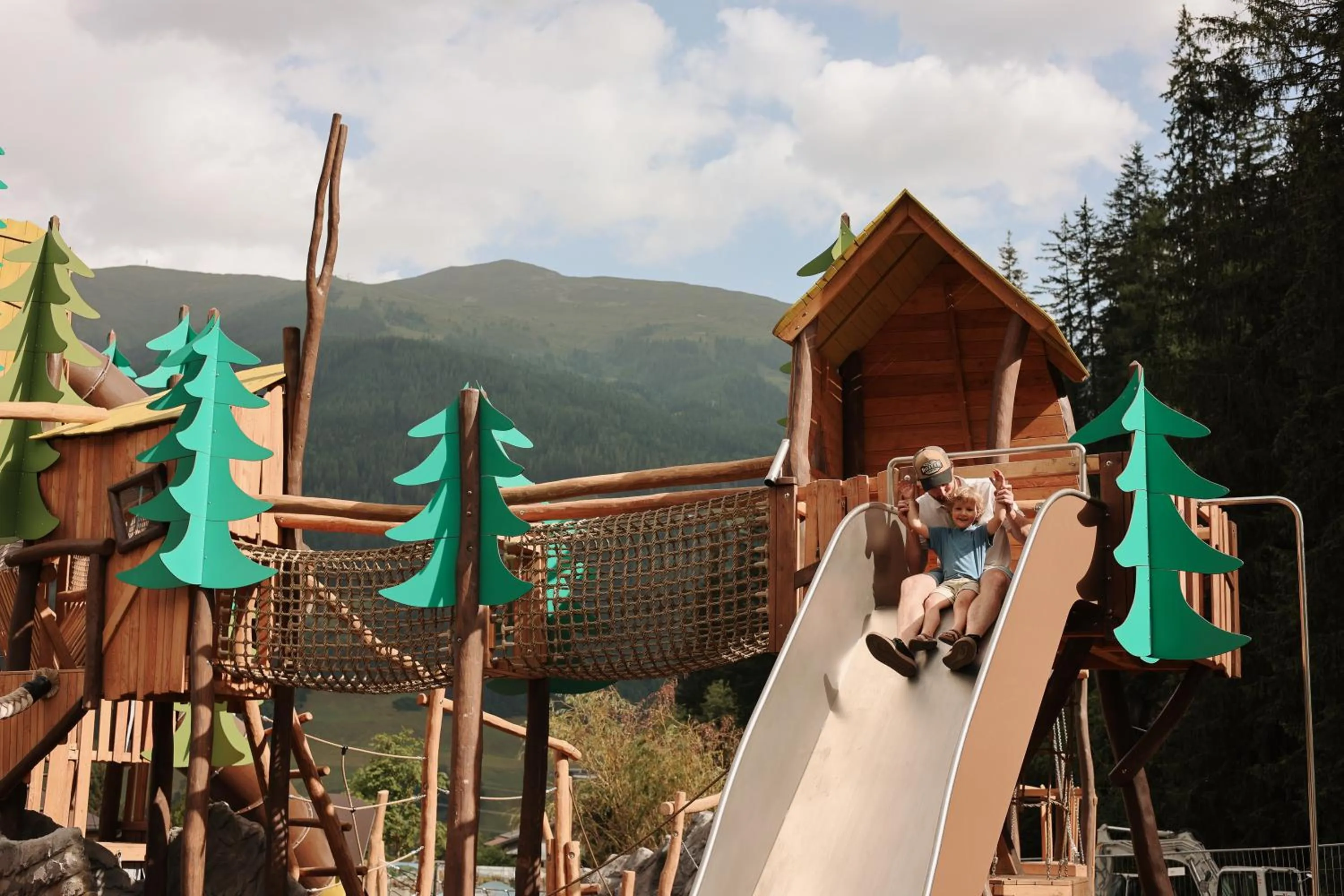 Children play ground in Habachklause Familien Bauernhof Resort