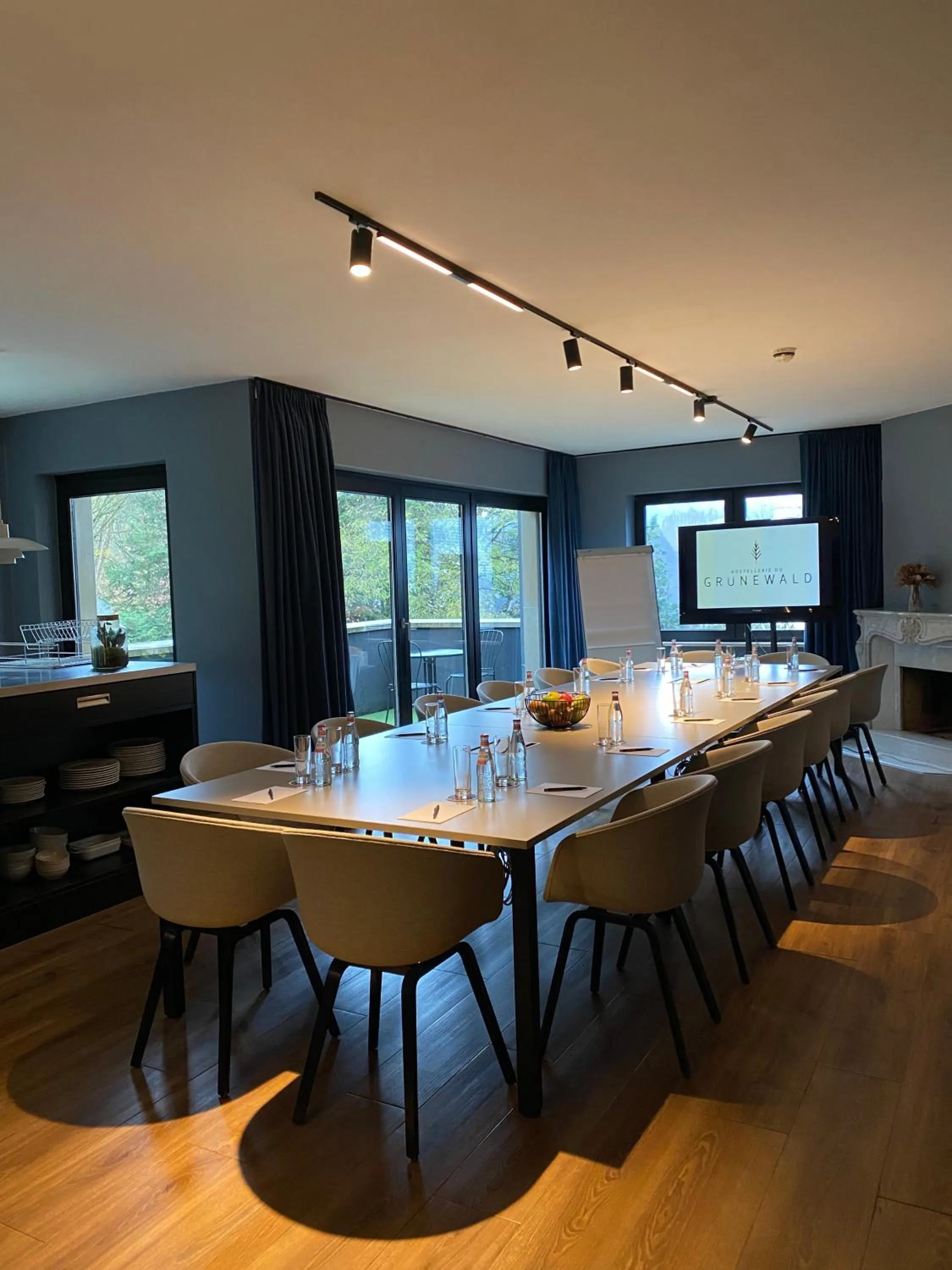 Communal kitchen in Hostellerie du Grünewald