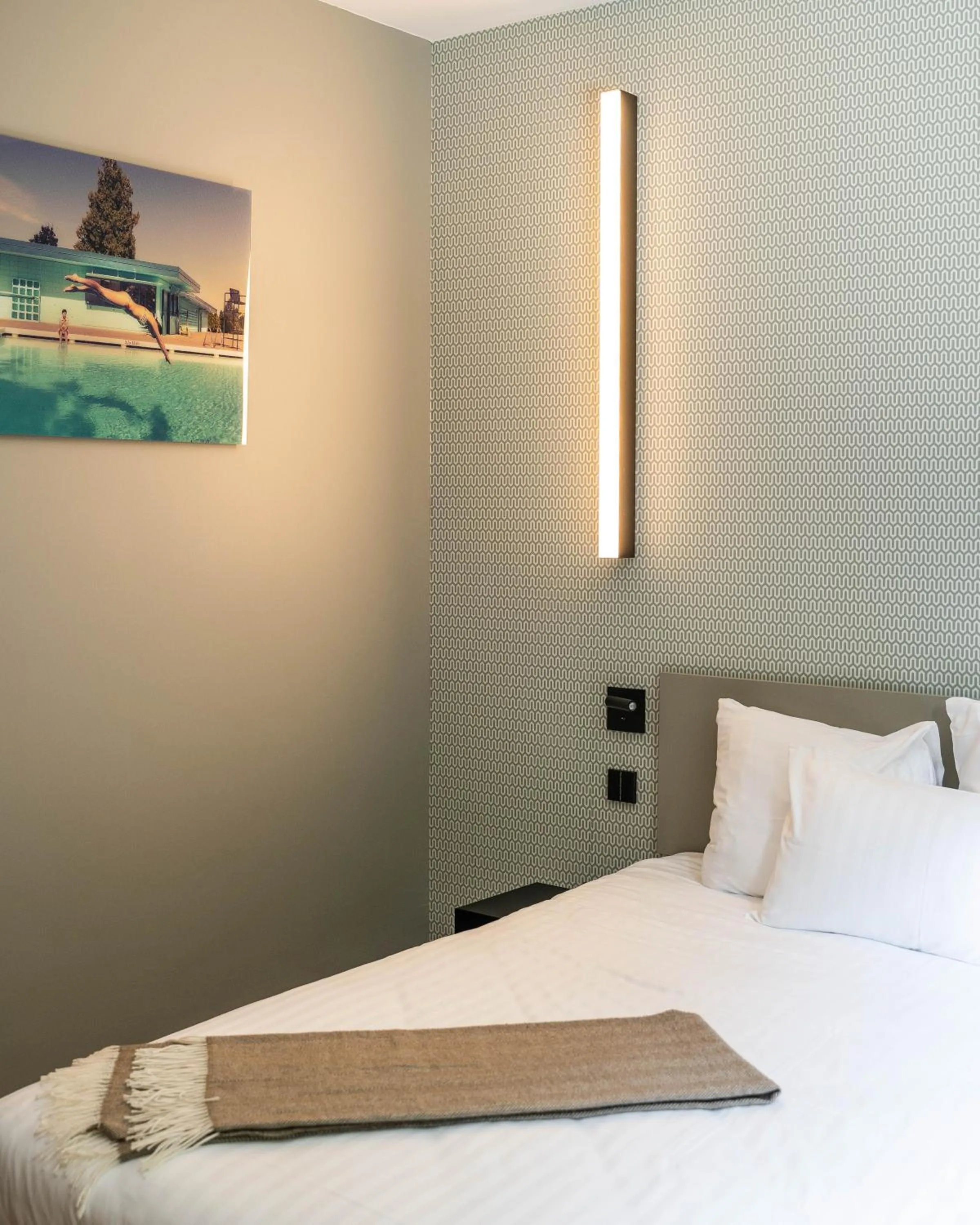 Bedroom, Bed in Hostellerie du Grünewald