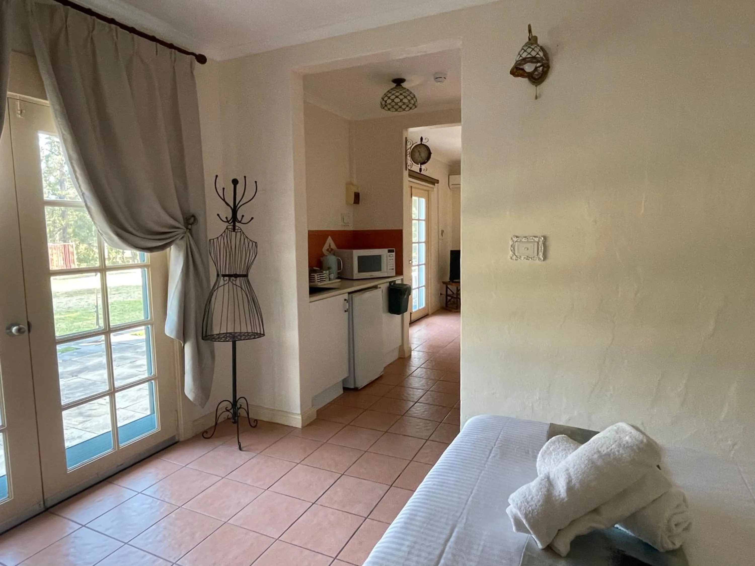 Bed in Villa Provence Estate