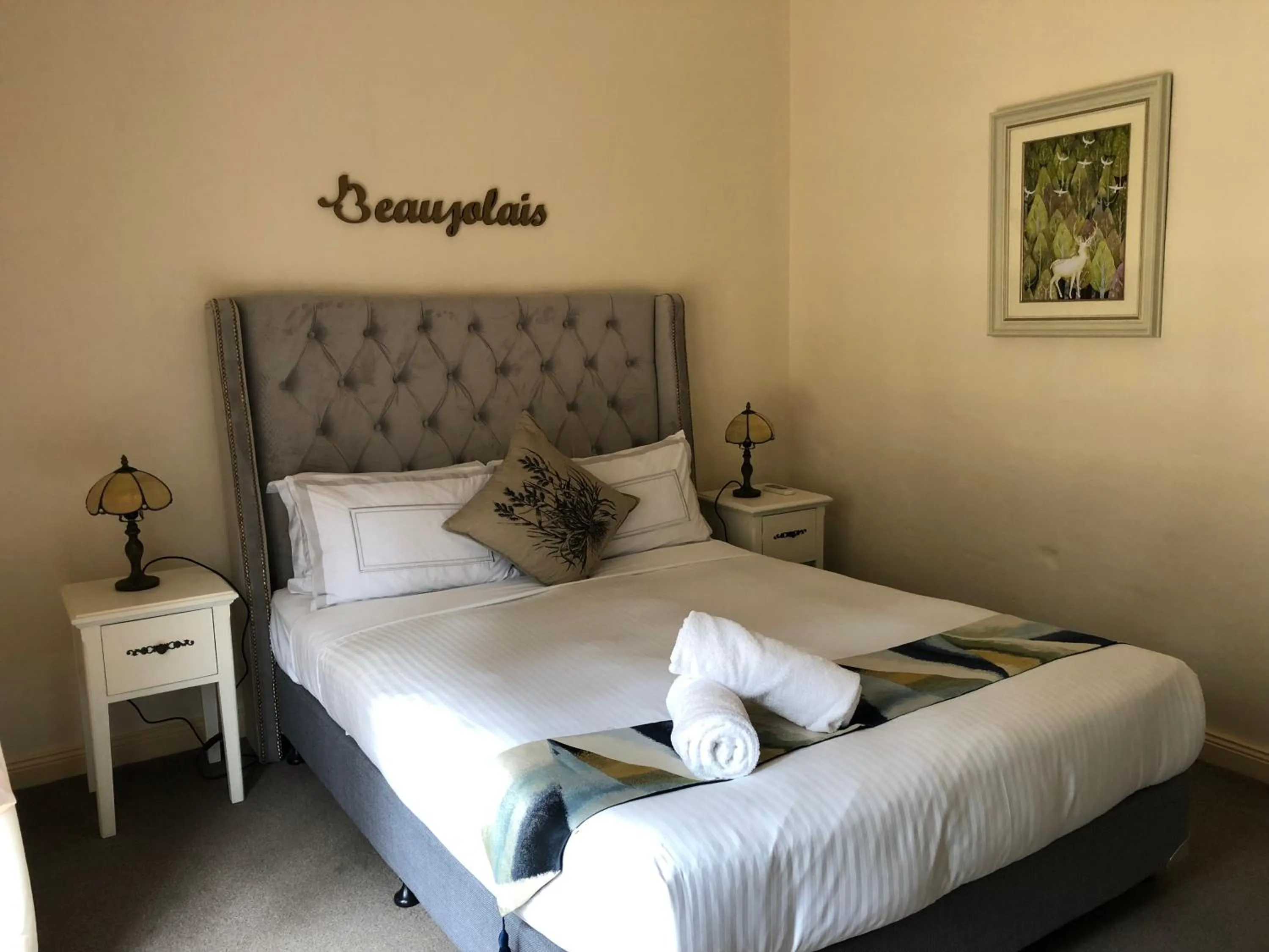 Bed in Villa Provence Estate