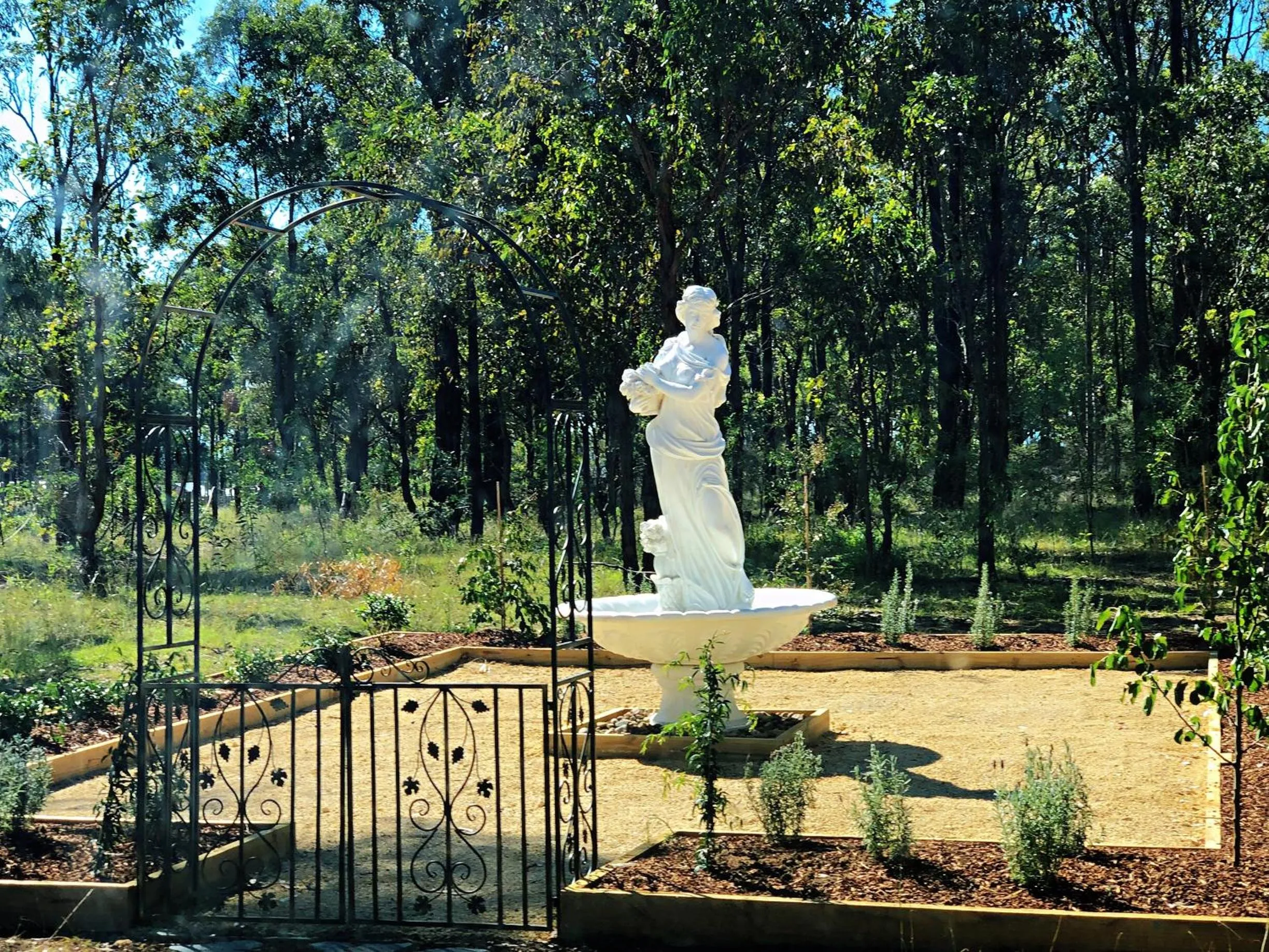 Garden view in Villa Provence Estate