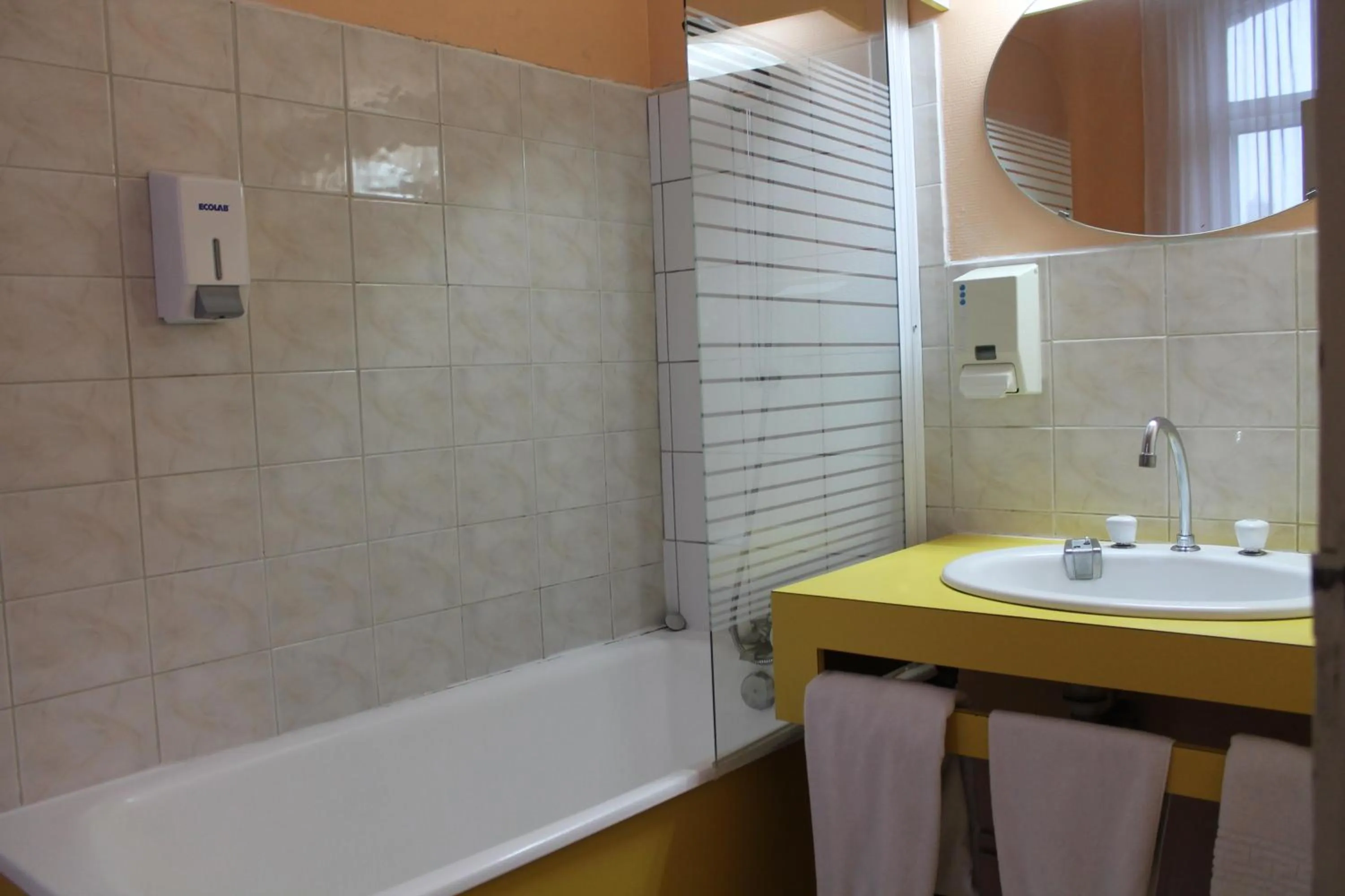 Bathroom in Hotel Napoléon