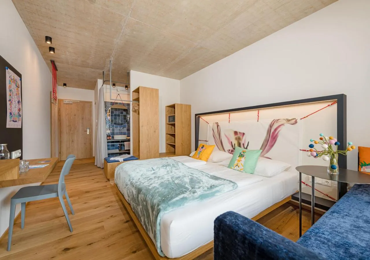 Photo of the whole room, Bed in Hotel Blü Gastein