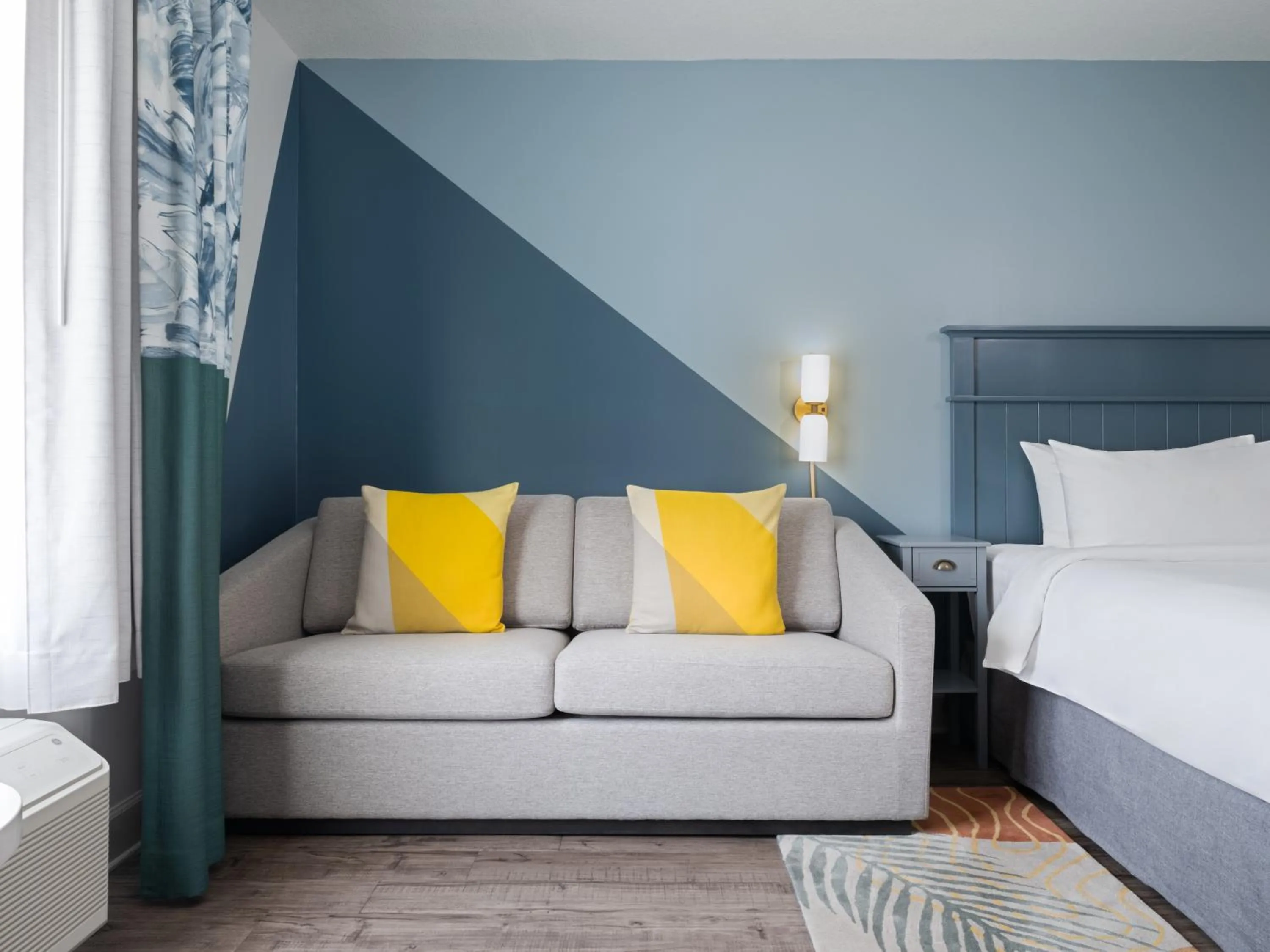 Seating area, Bed in voco Sarasota by IHG