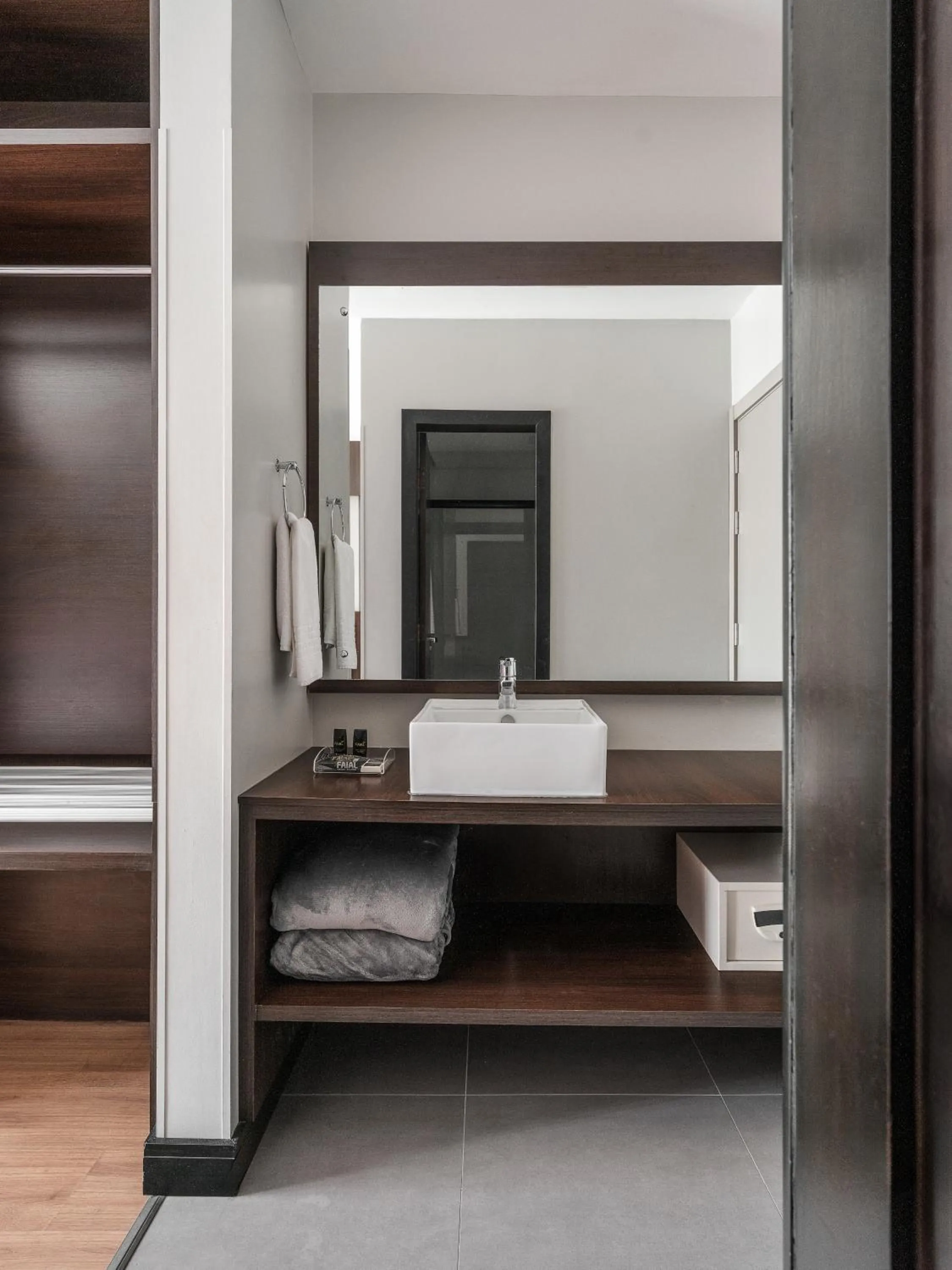 Bedroom in Faial Prime Suítes