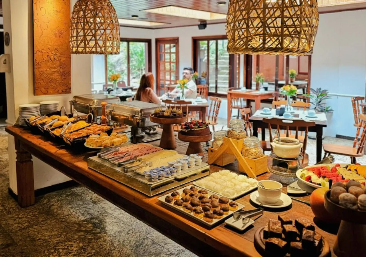 Restaurant/places to eat in Kastel Pedra Bonita