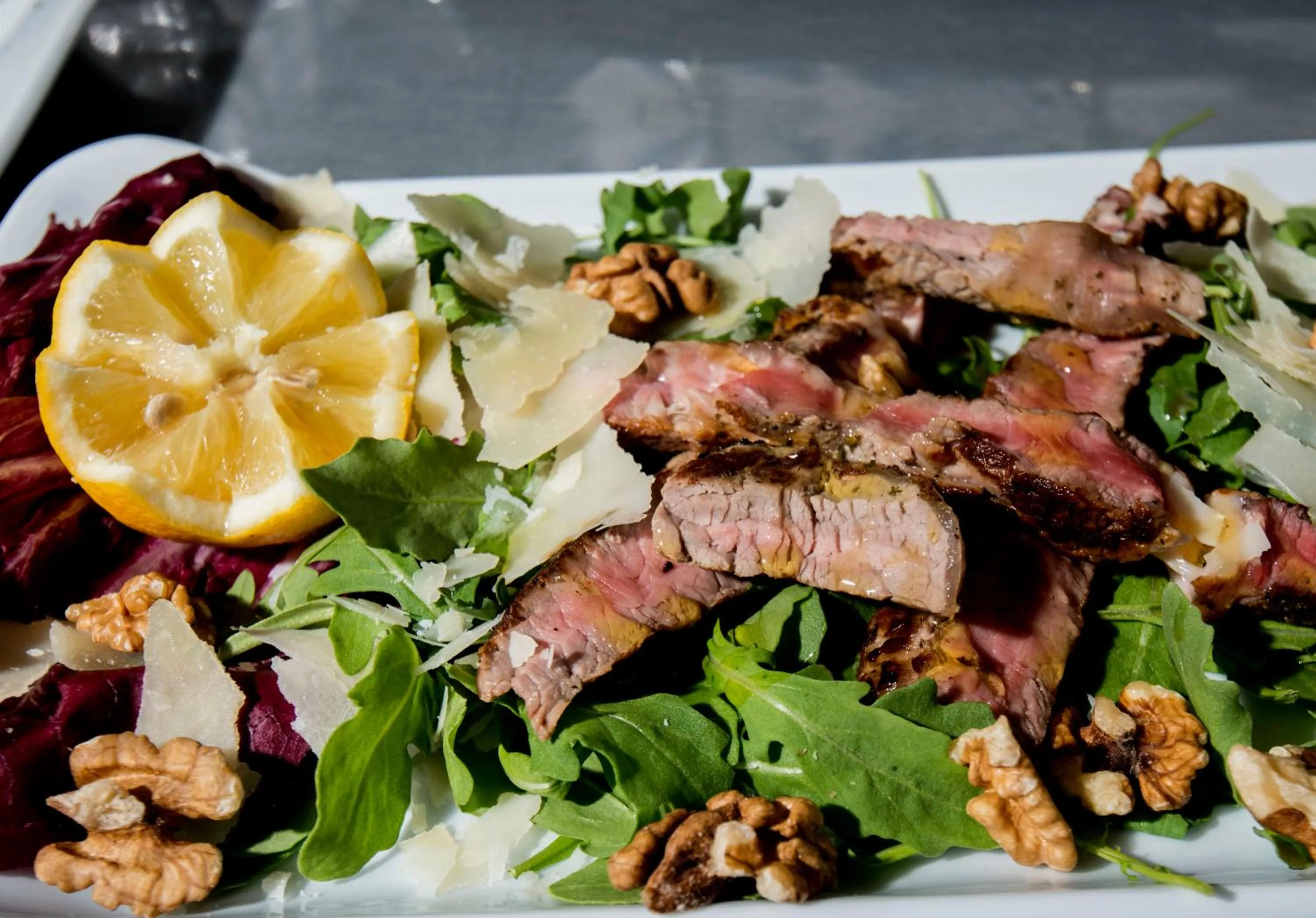 Restaurant/places to eat in Hotel Scarlet