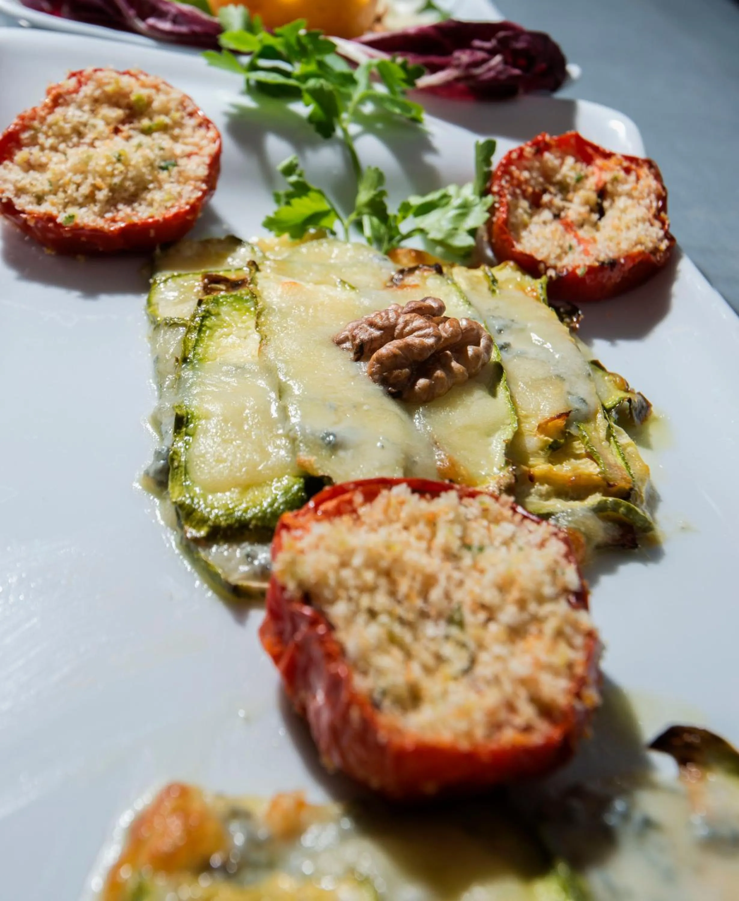 Restaurant/places to eat in Hotel Scarlet