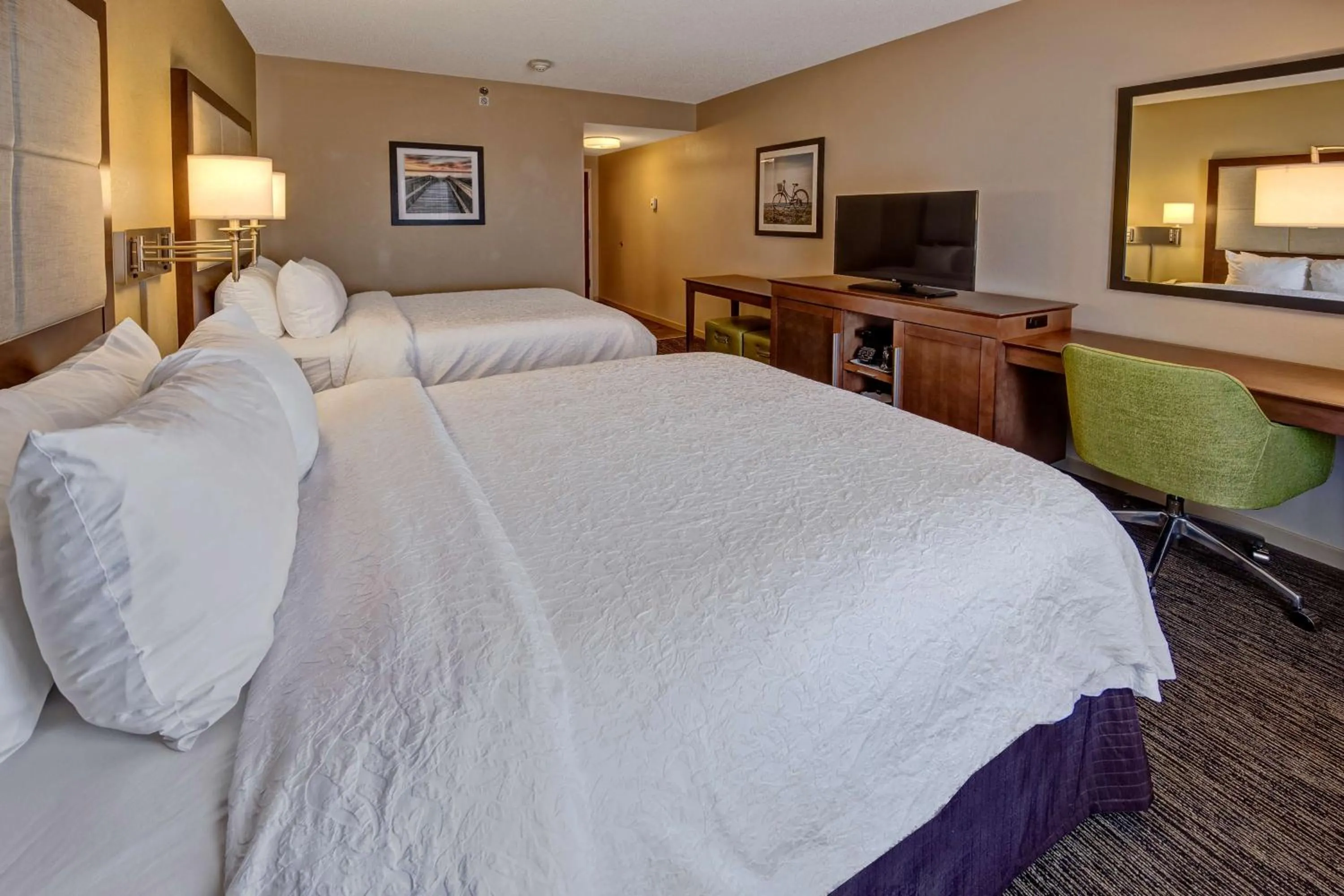 Bed in Hampton Inn Dunn