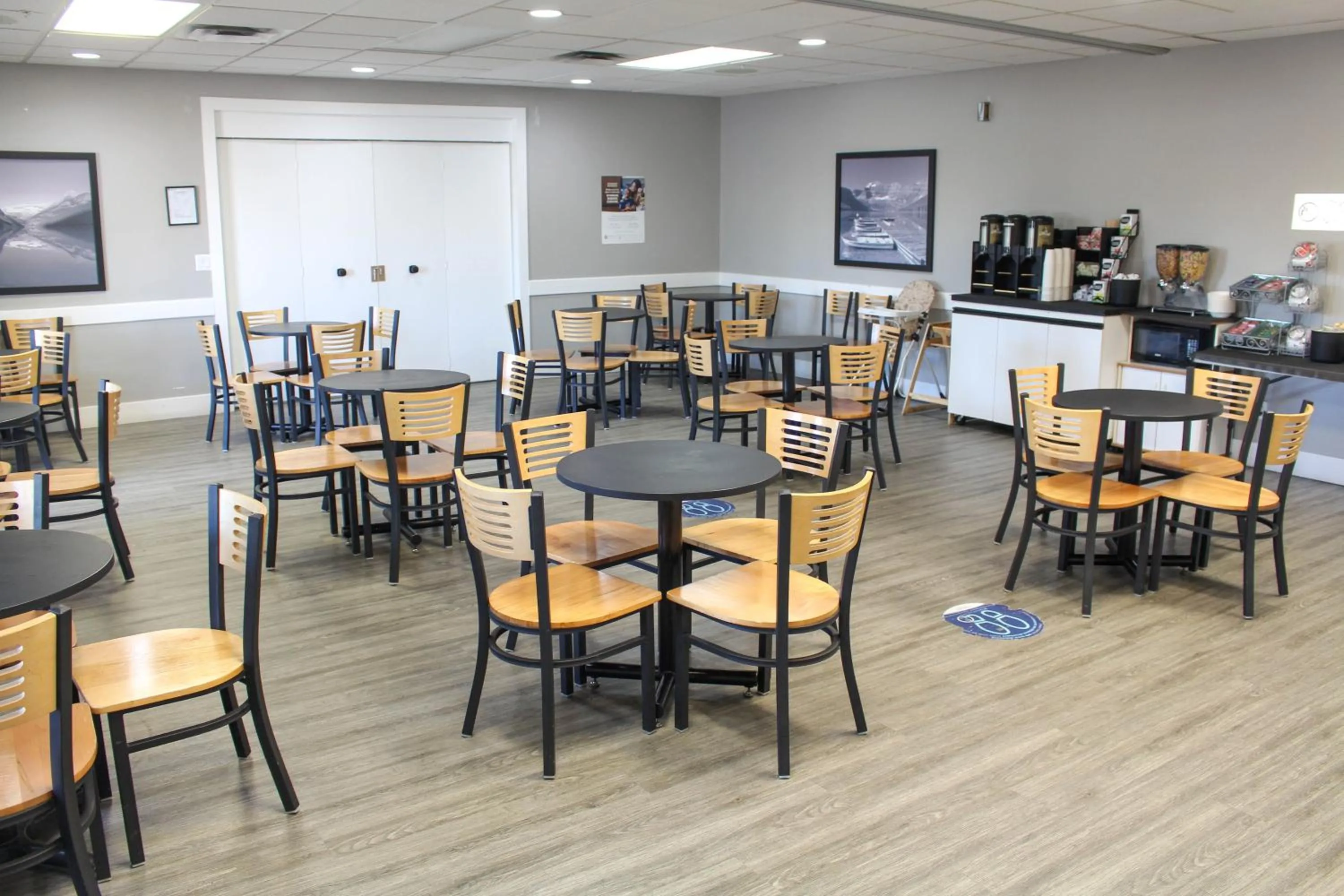 Breakfast in Super 8 by Wyndham Edmonton South