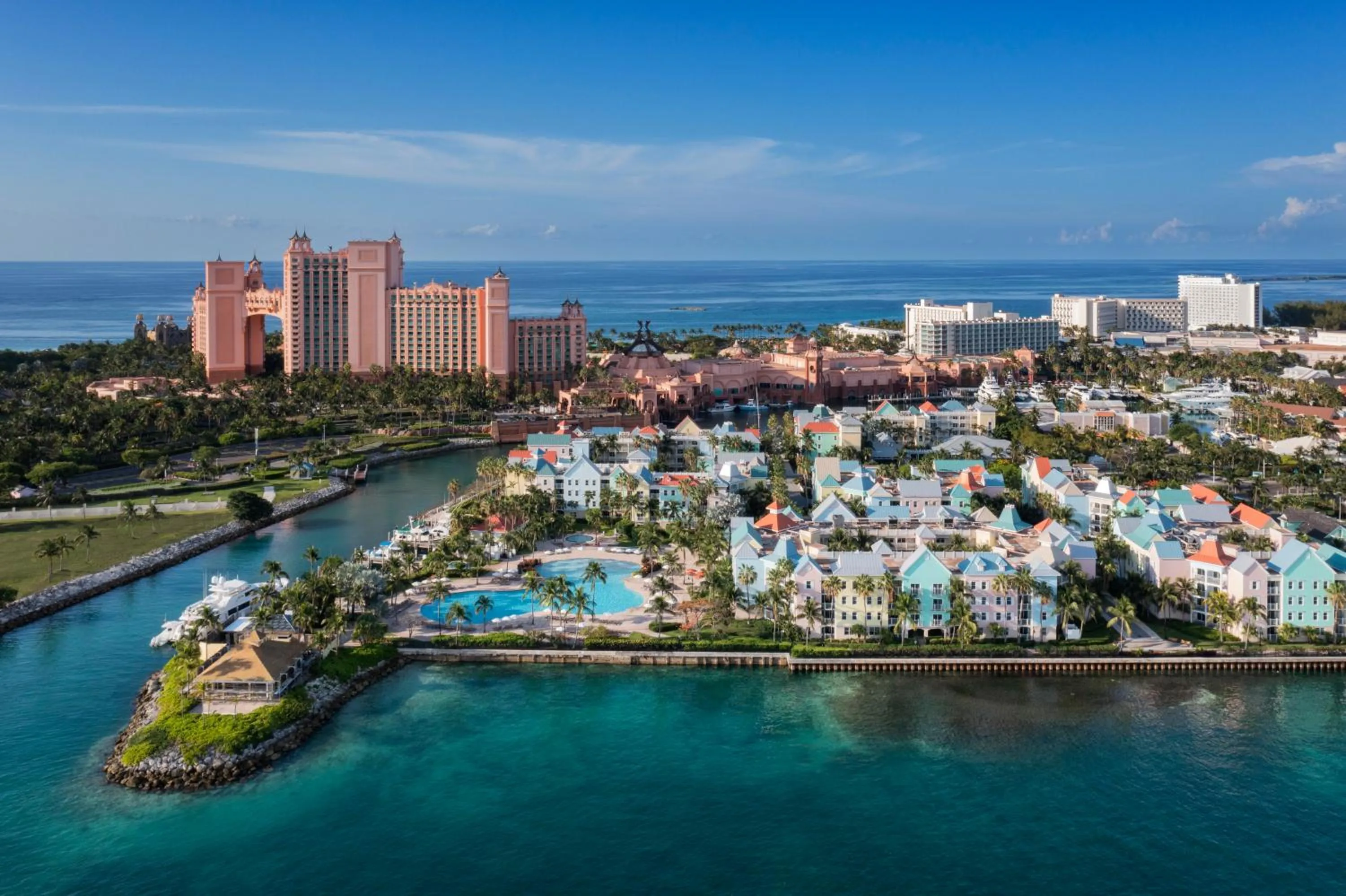 Property building in Harborside Resort & Vacation Rentals at Atlantis