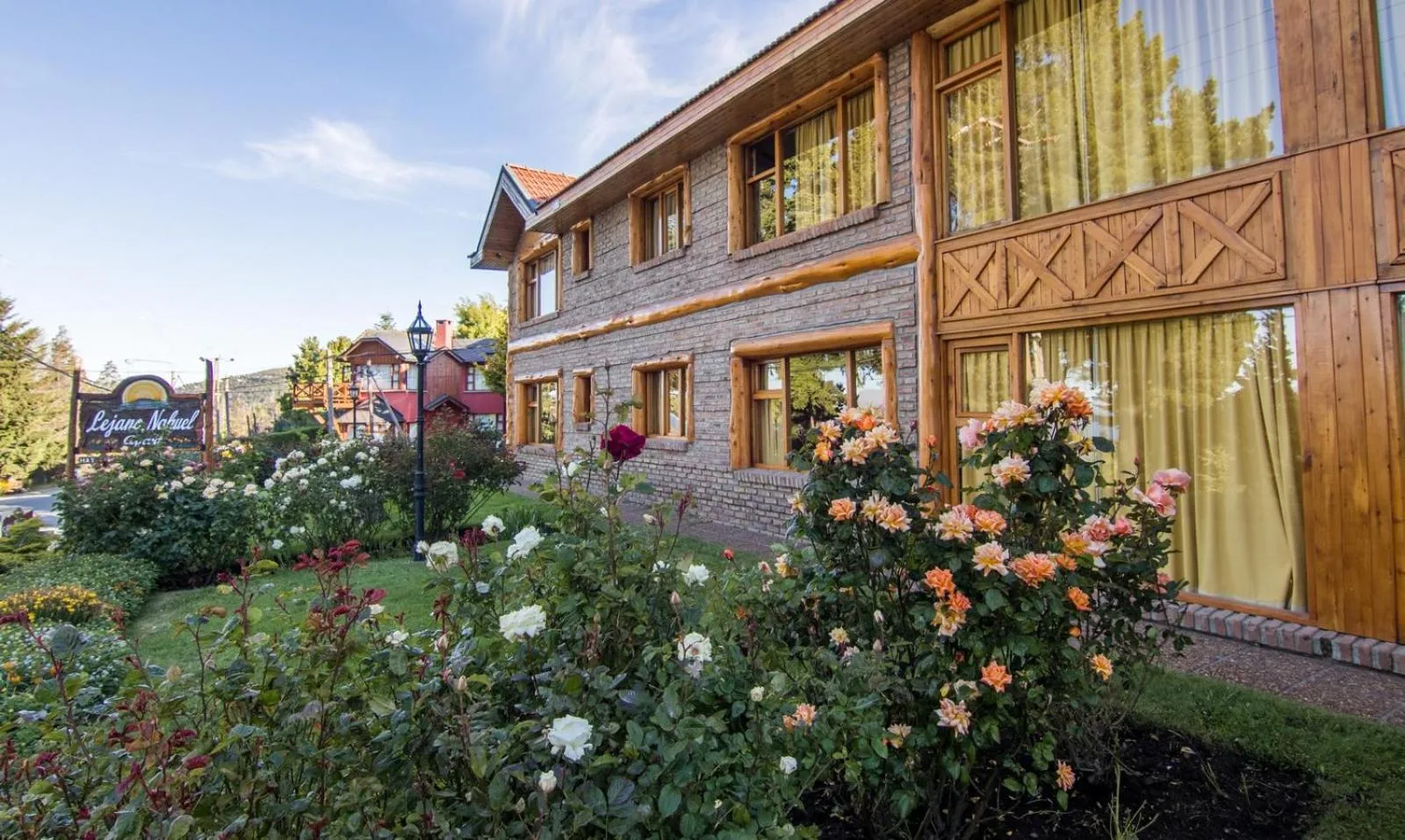 Property building in Lejano Nahuel