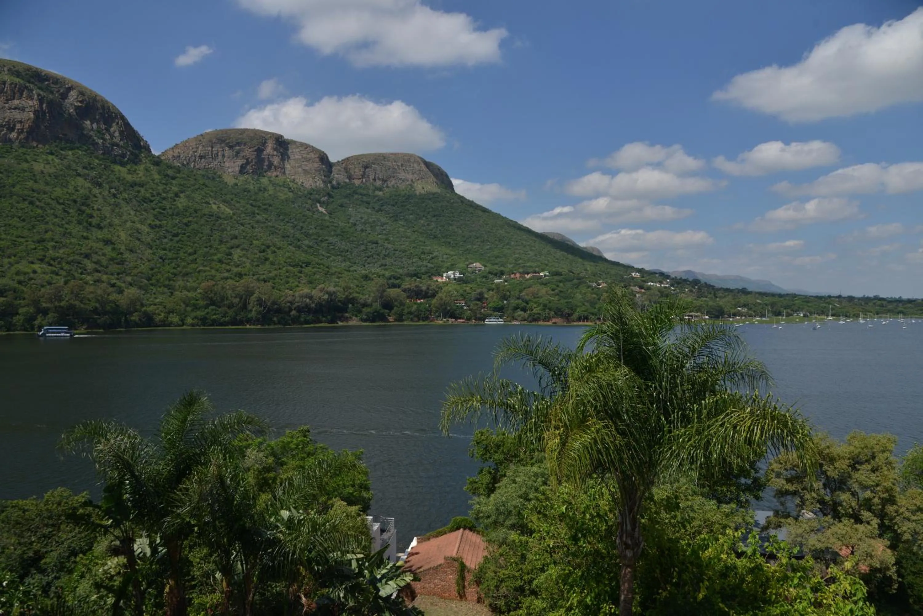 Mountain view in The Shore House