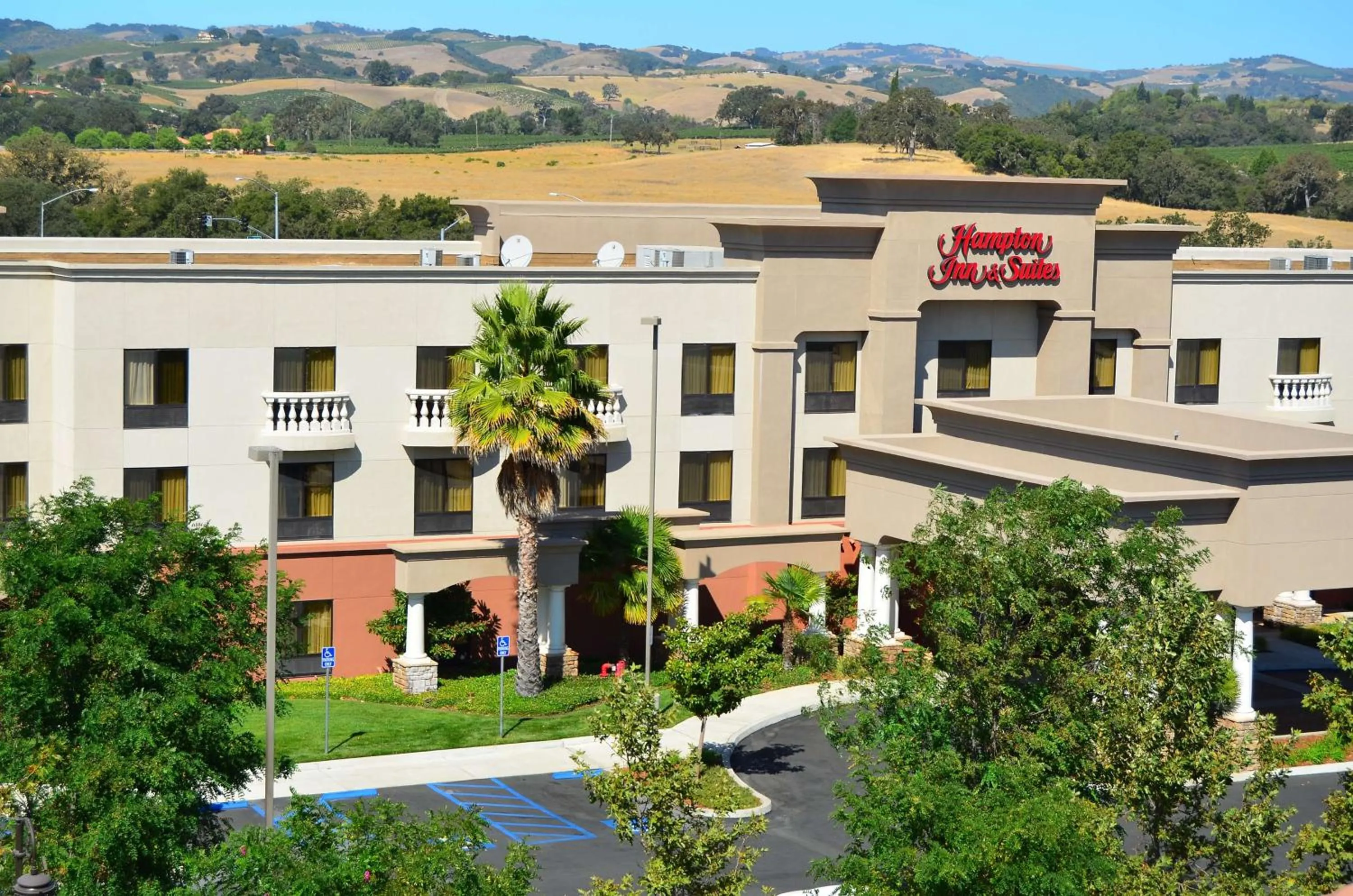 Property building in Hampton Inn & Suites Paso Robles
