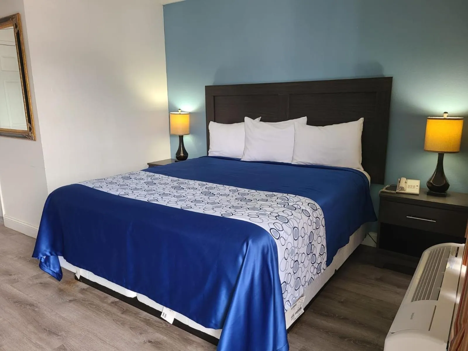 Bed in All Seasons Lodge