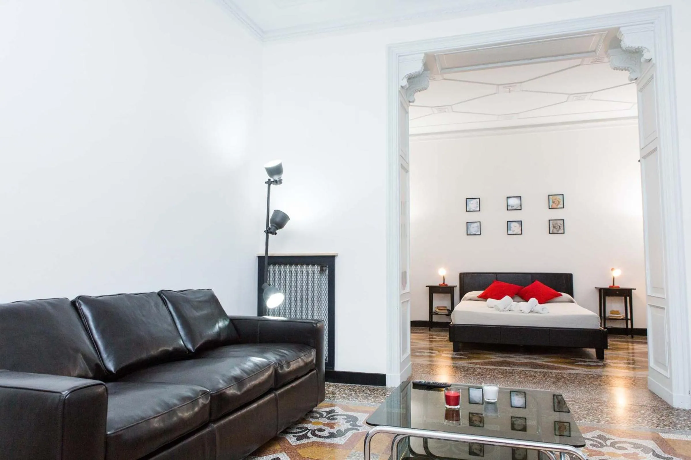 Living room, Bed in Leone X Genova Affittacamere