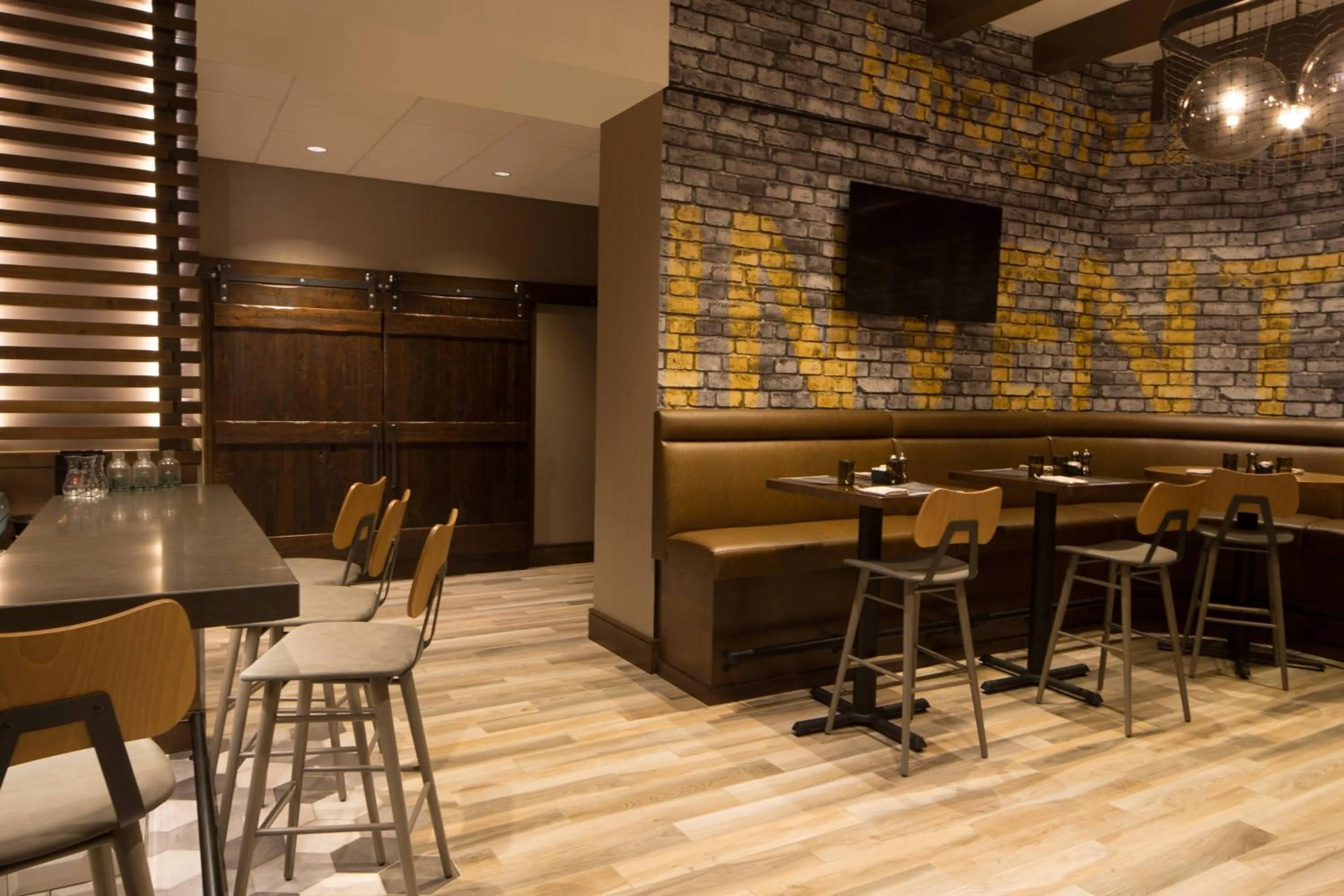Lounge or bar in Sheraton Parsippany Hotel