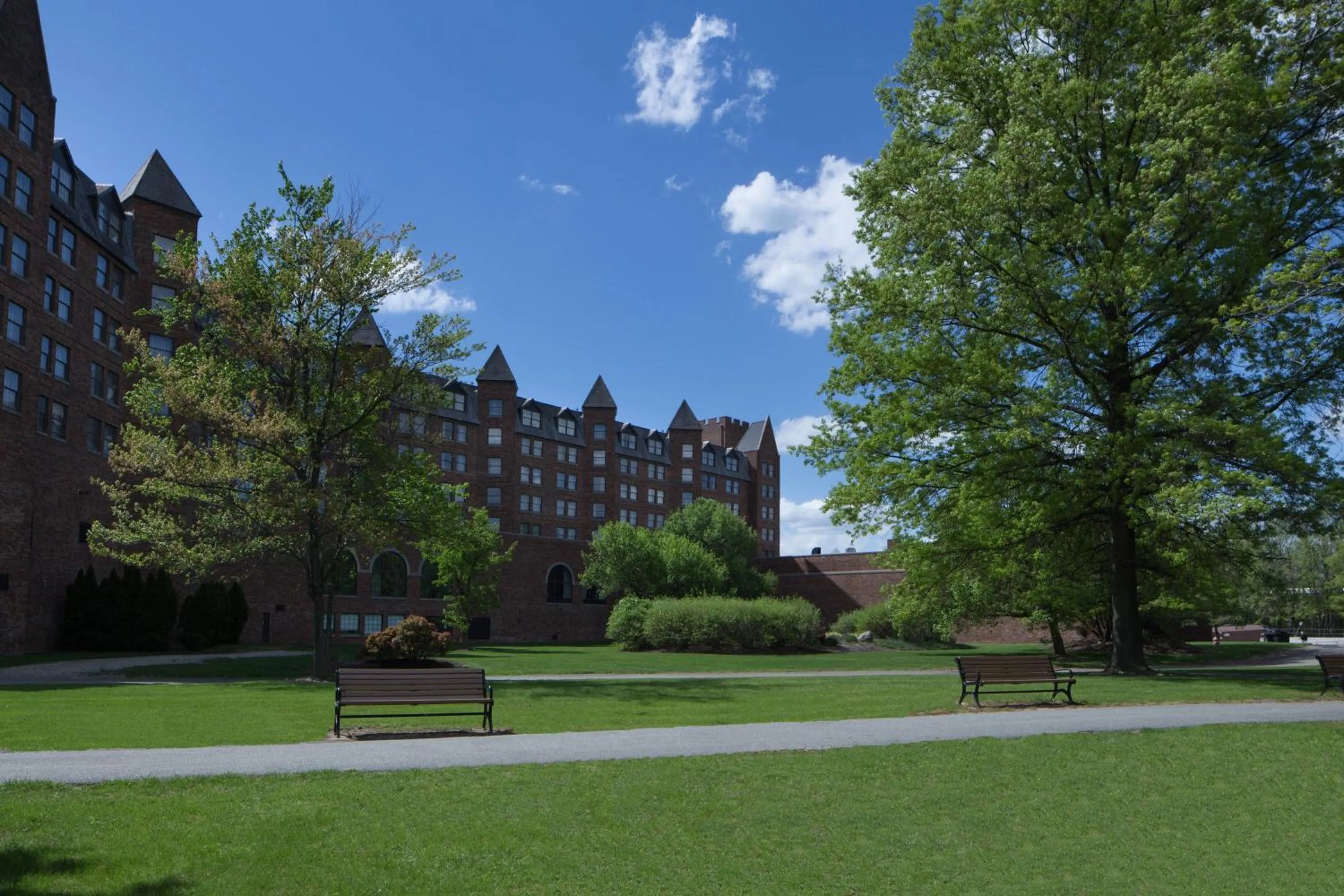 Property building in Sheraton Parsippany Hotel