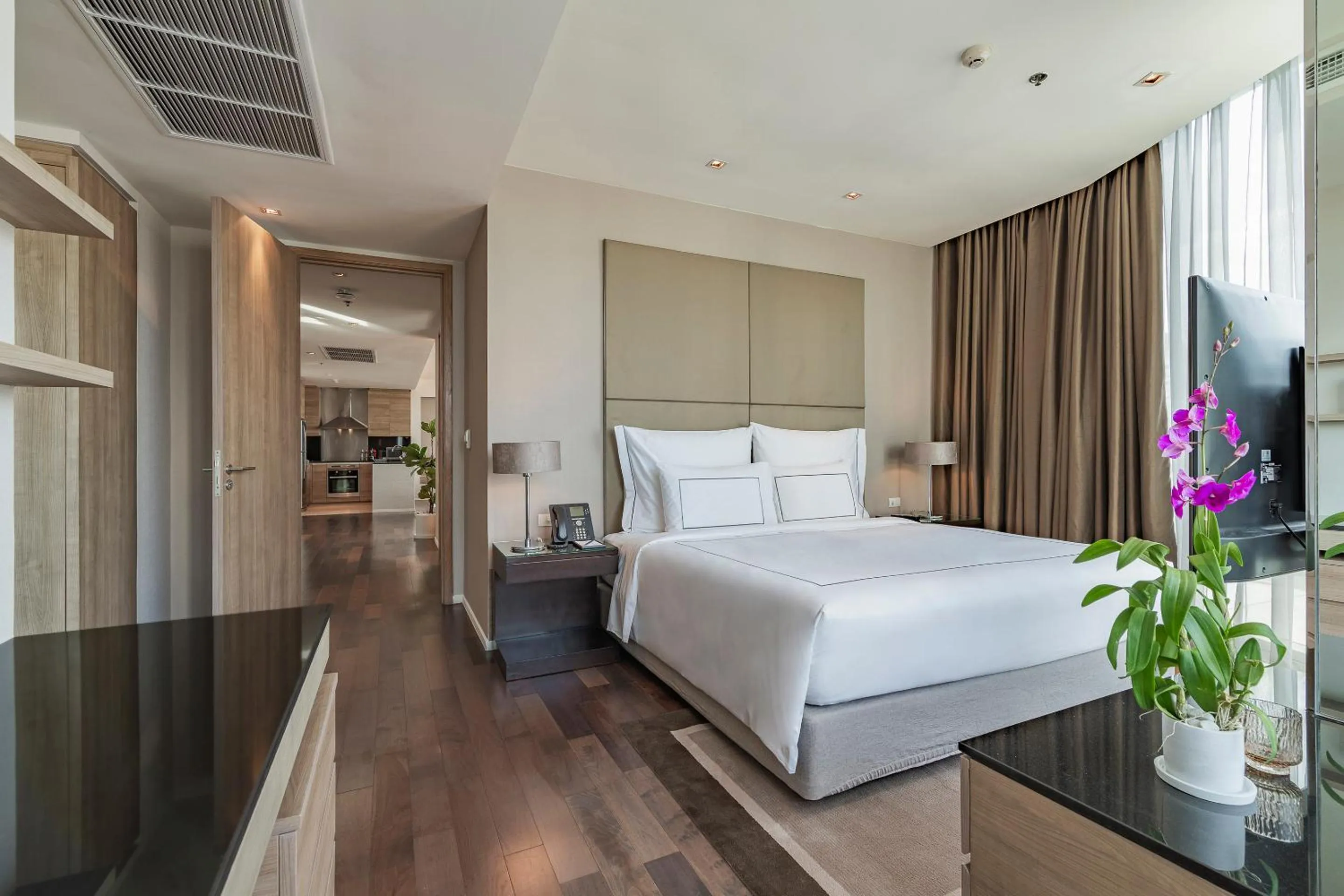 Bed in MUU Bangkok, Small Luxury Hotels of the World
