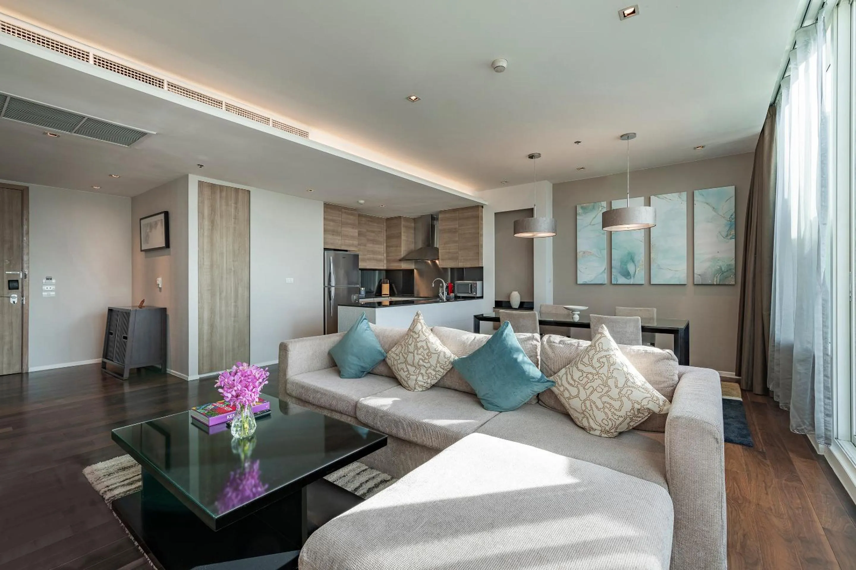 Kitchen or kitchenette in MUU Bangkok, Small Luxury Hotels of the World