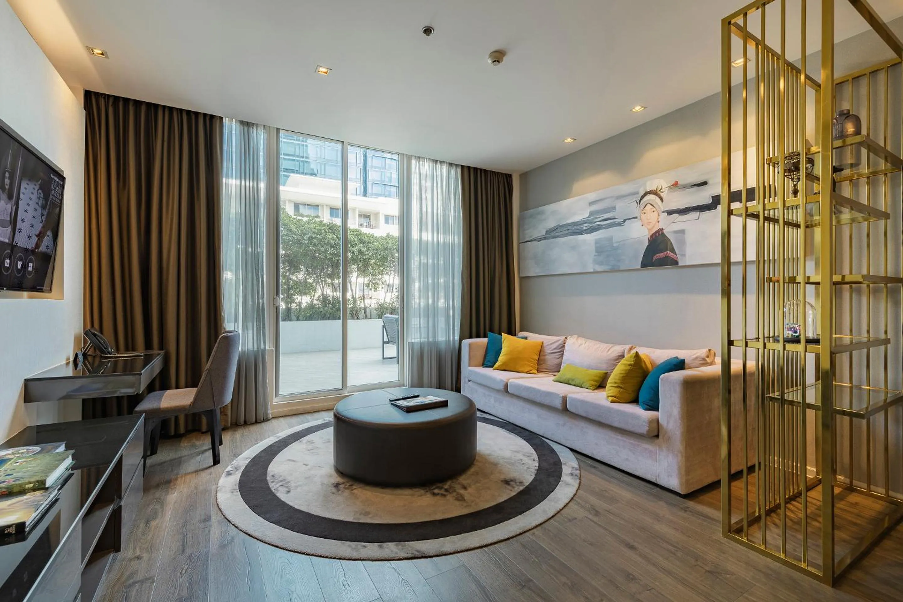 TV and multimedia in MUU Bangkok, Small Luxury Hotels of the World