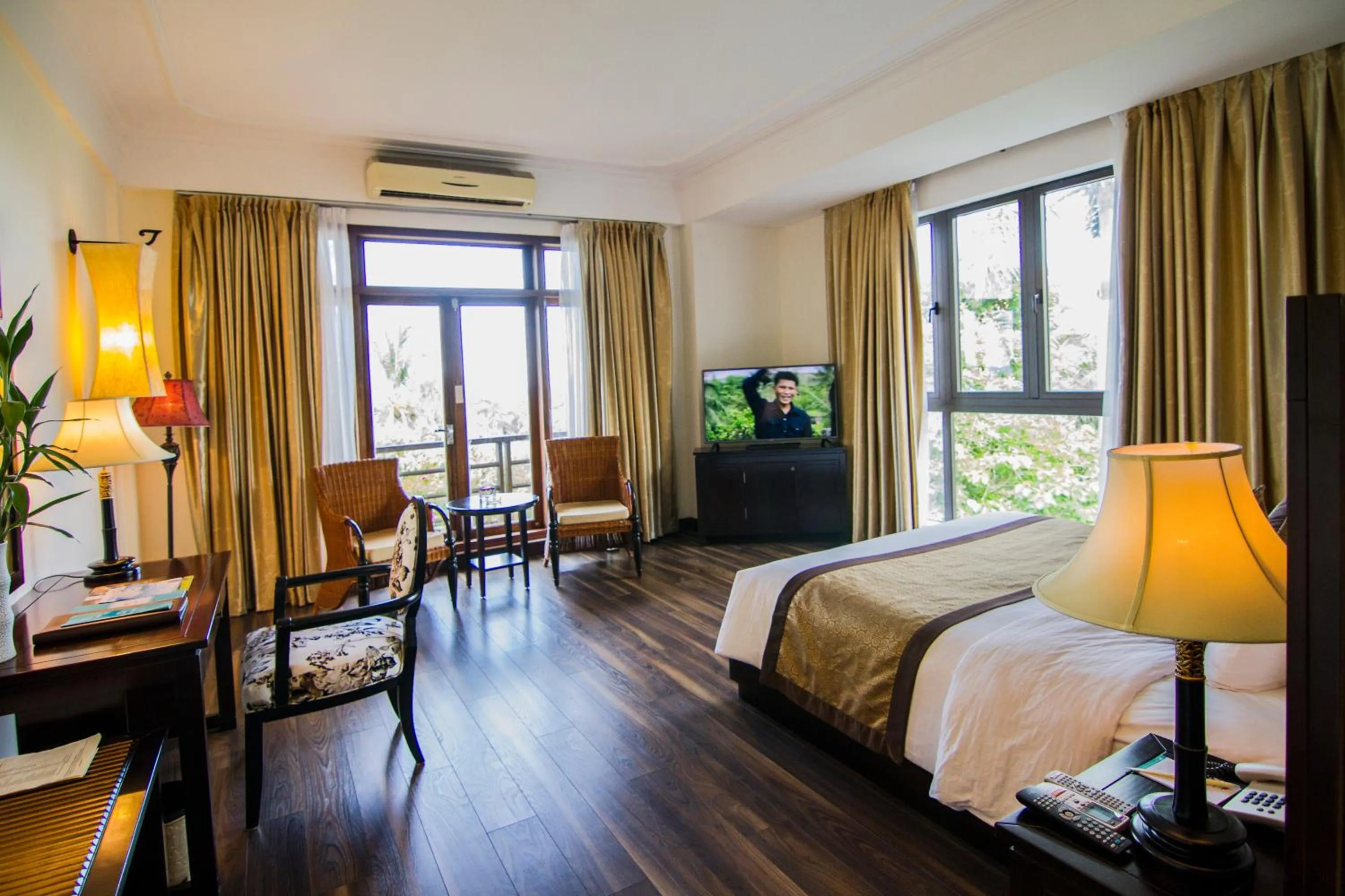 Bed in Sun Spa Resort & Villa