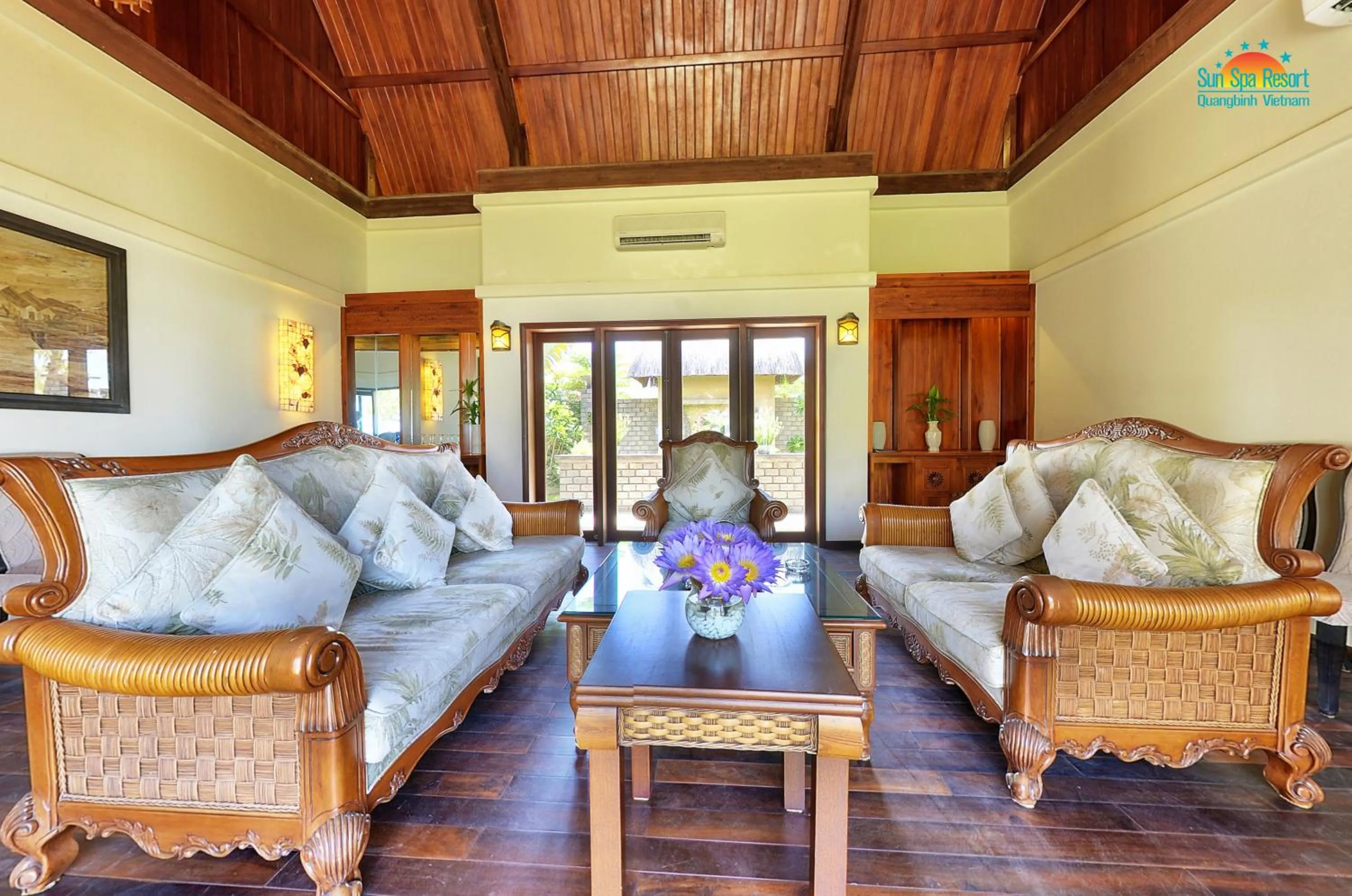 Living room in Sun Spa Resort & Villa