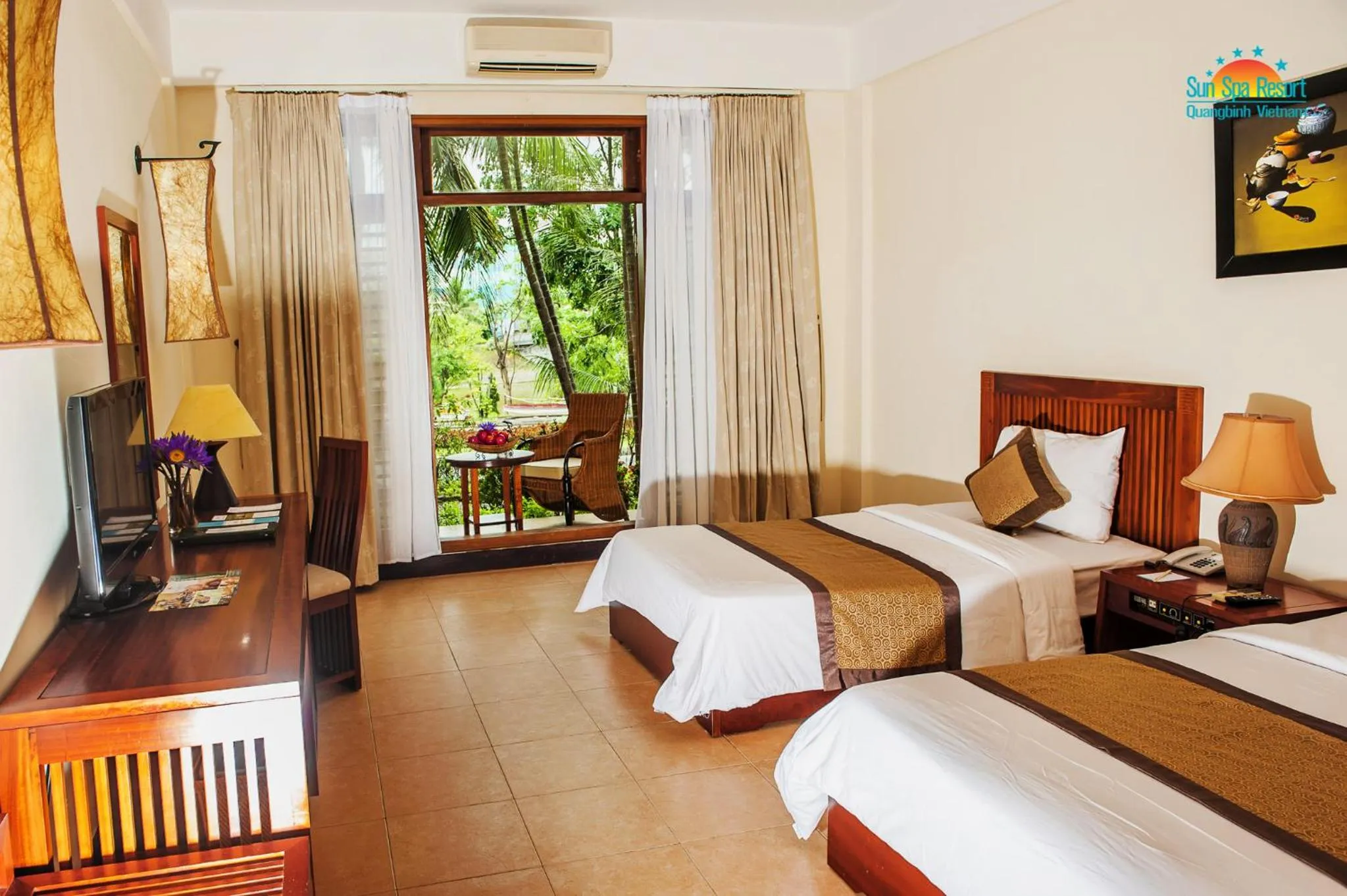 TV and multimedia, Bed in Sun Spa Resort & Villa