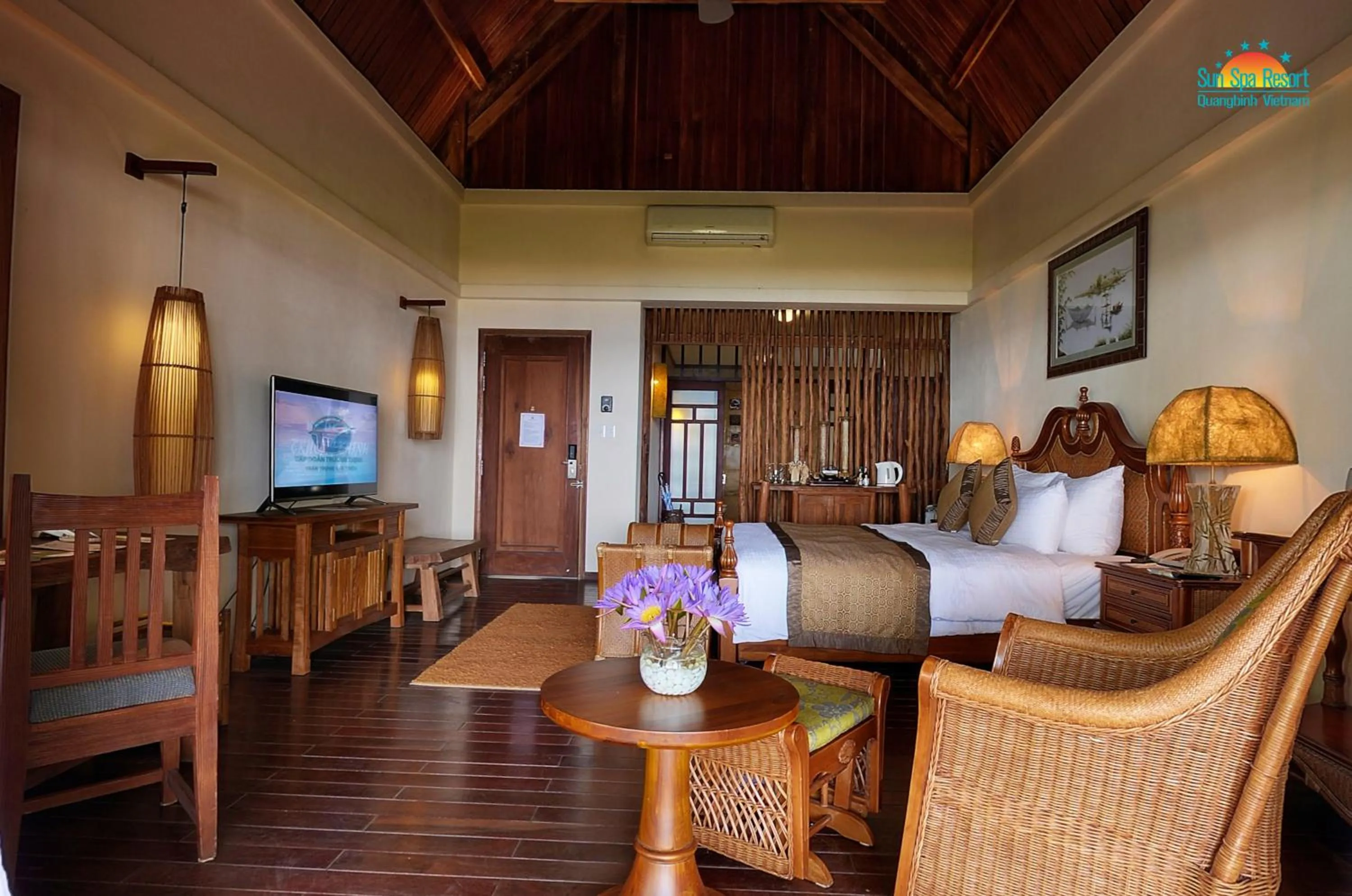 Bed in Sun Spa Resort & Villa