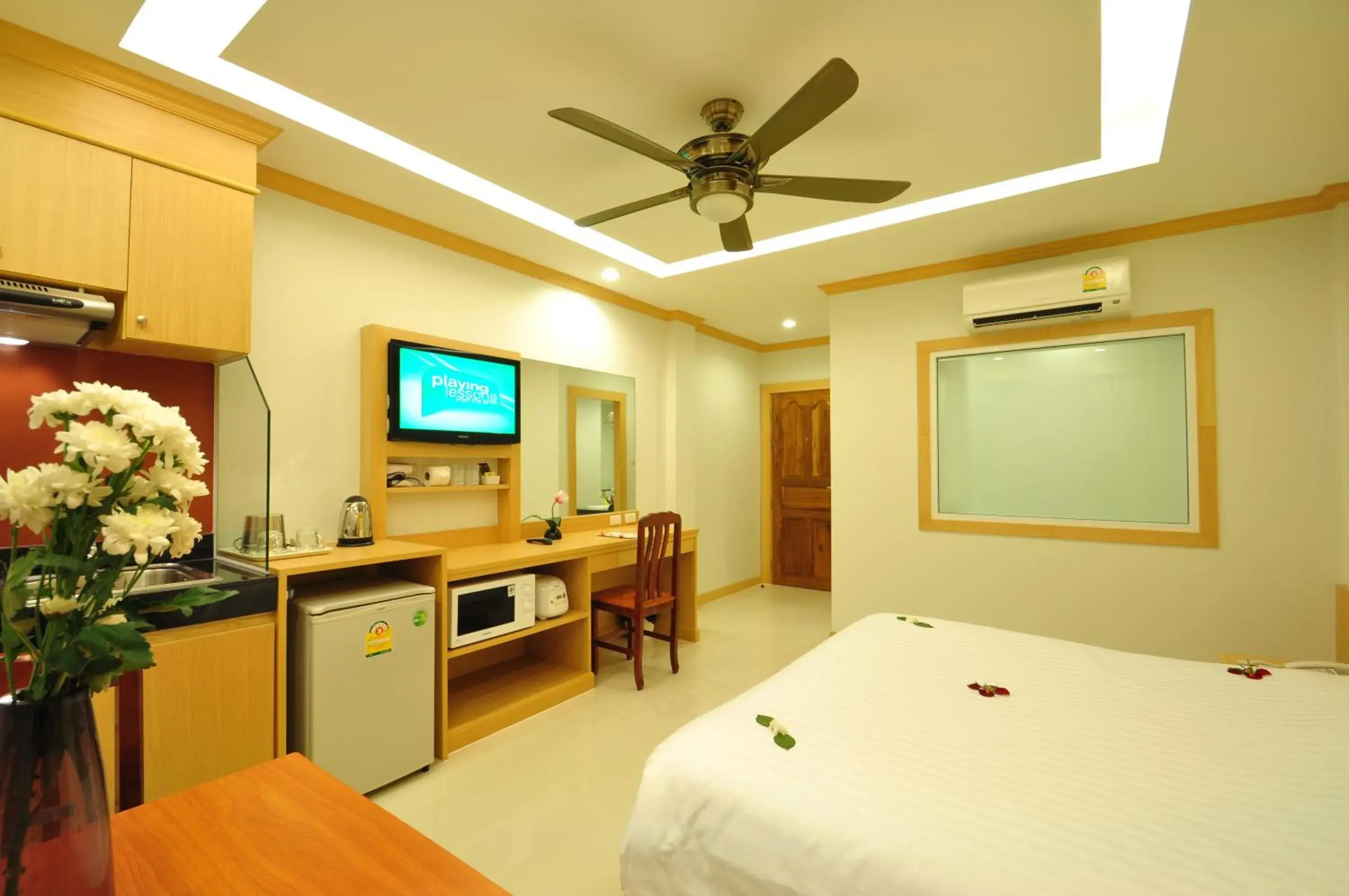 Standard Room with Kitchenette in Green Harbor Hotel & Service Apartment Standard Room with Kitchenette in Green Harbor Hotel & Service Apartment