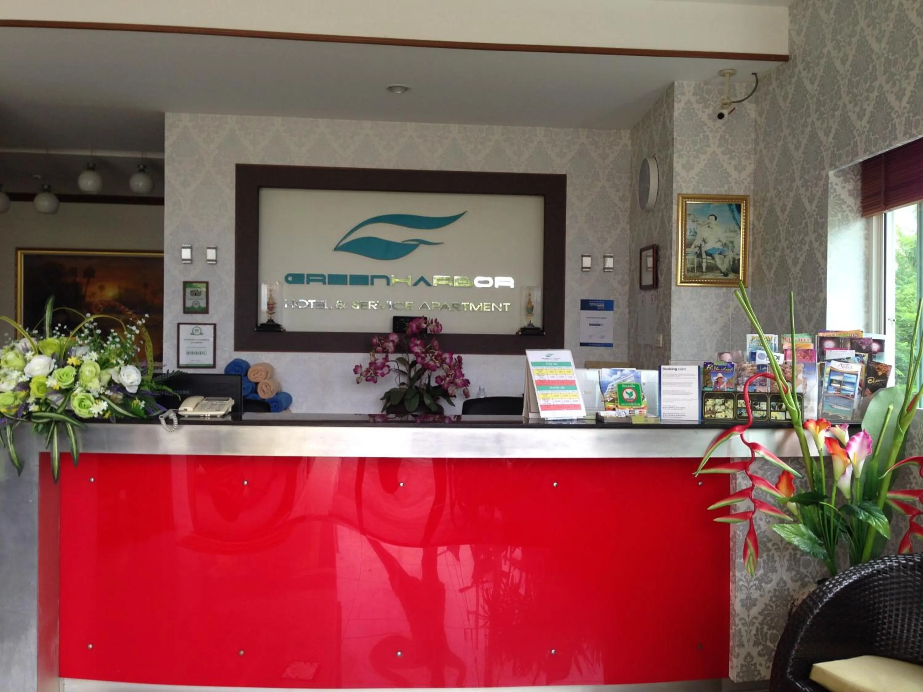 Lobby or reception in Green Harbor Hotel & Service Apartment