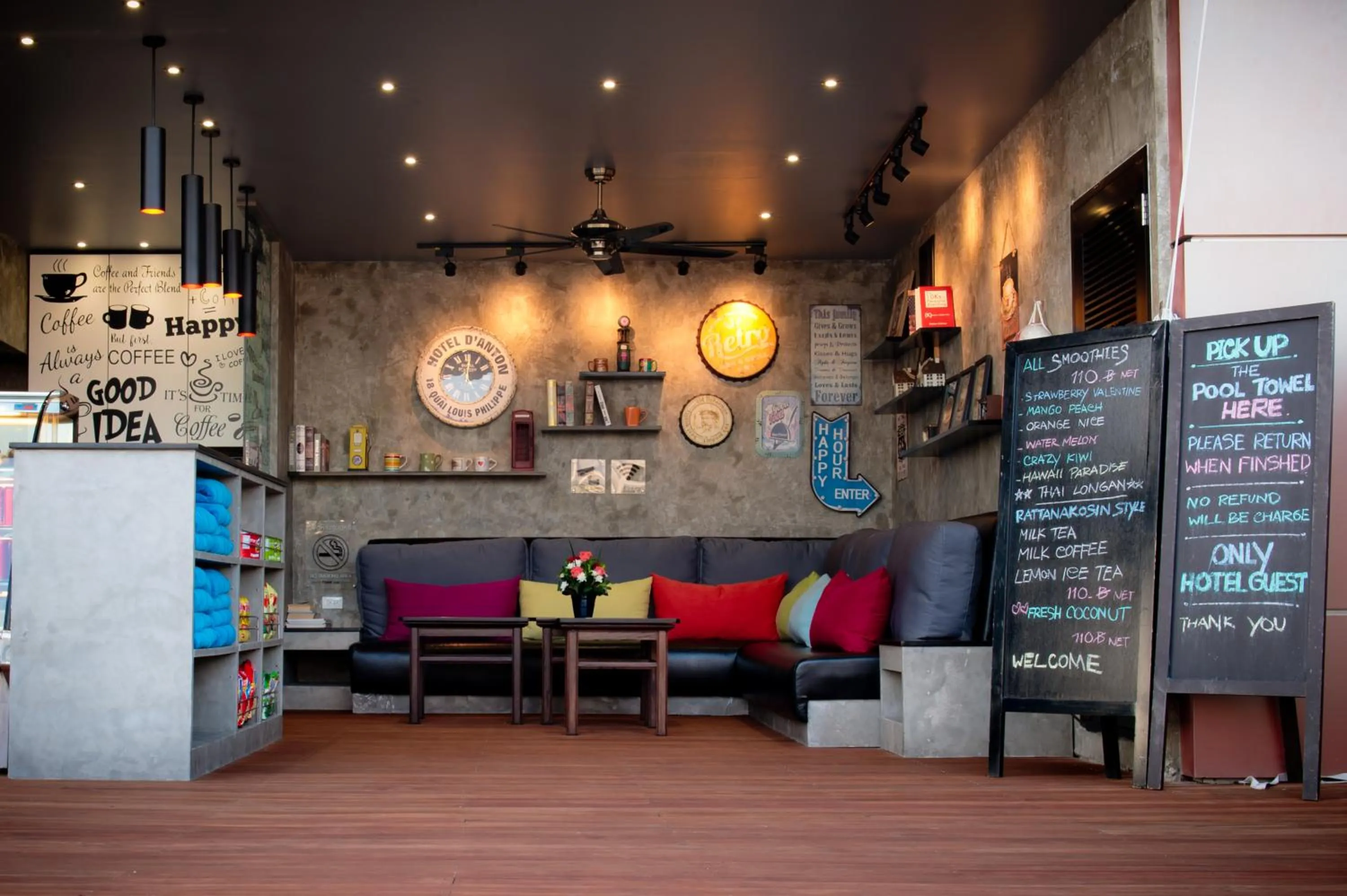 Swimming pool in Nouvo City Hotel