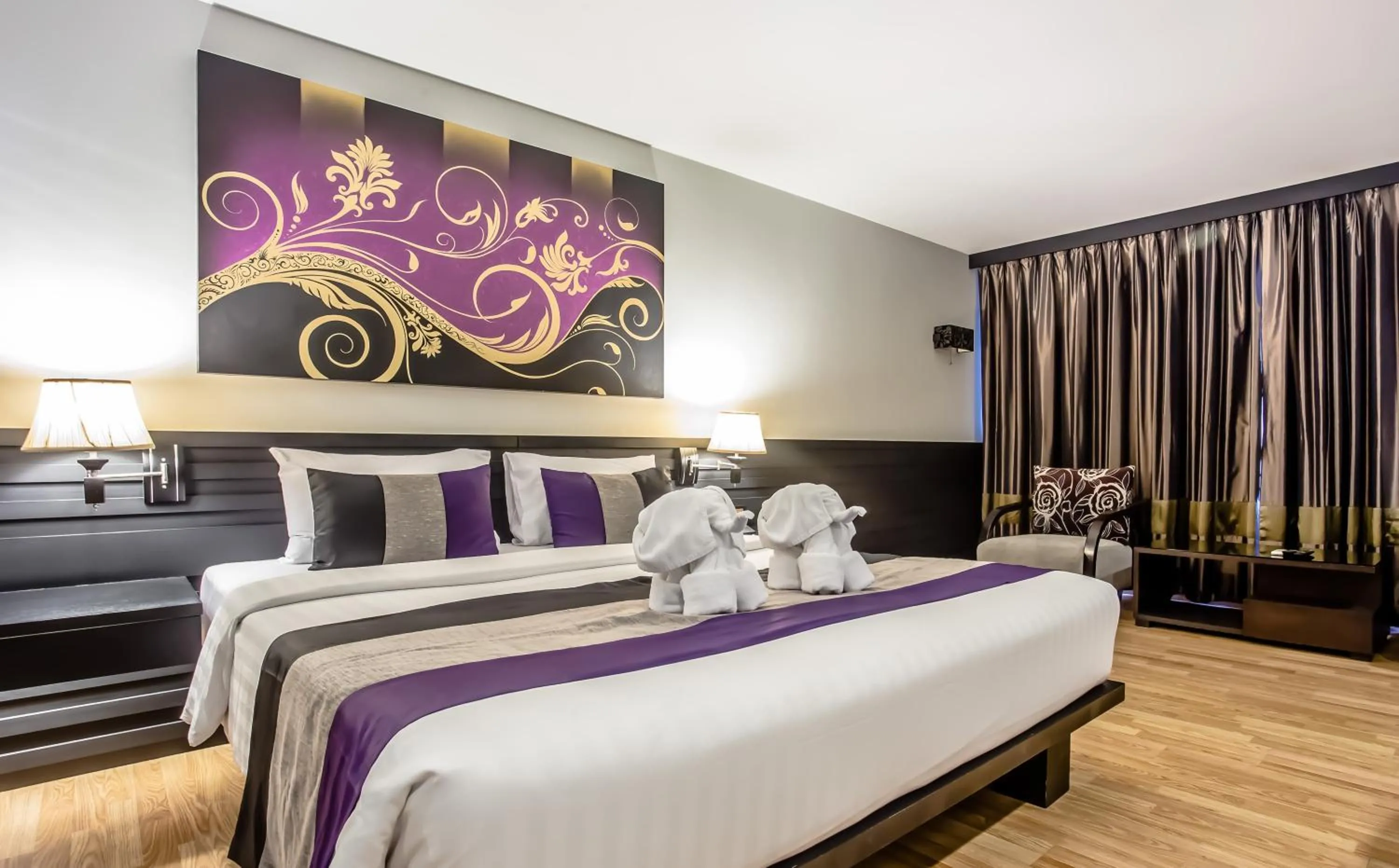 Photo of the whole room, Bed in Nouvo City Hotel