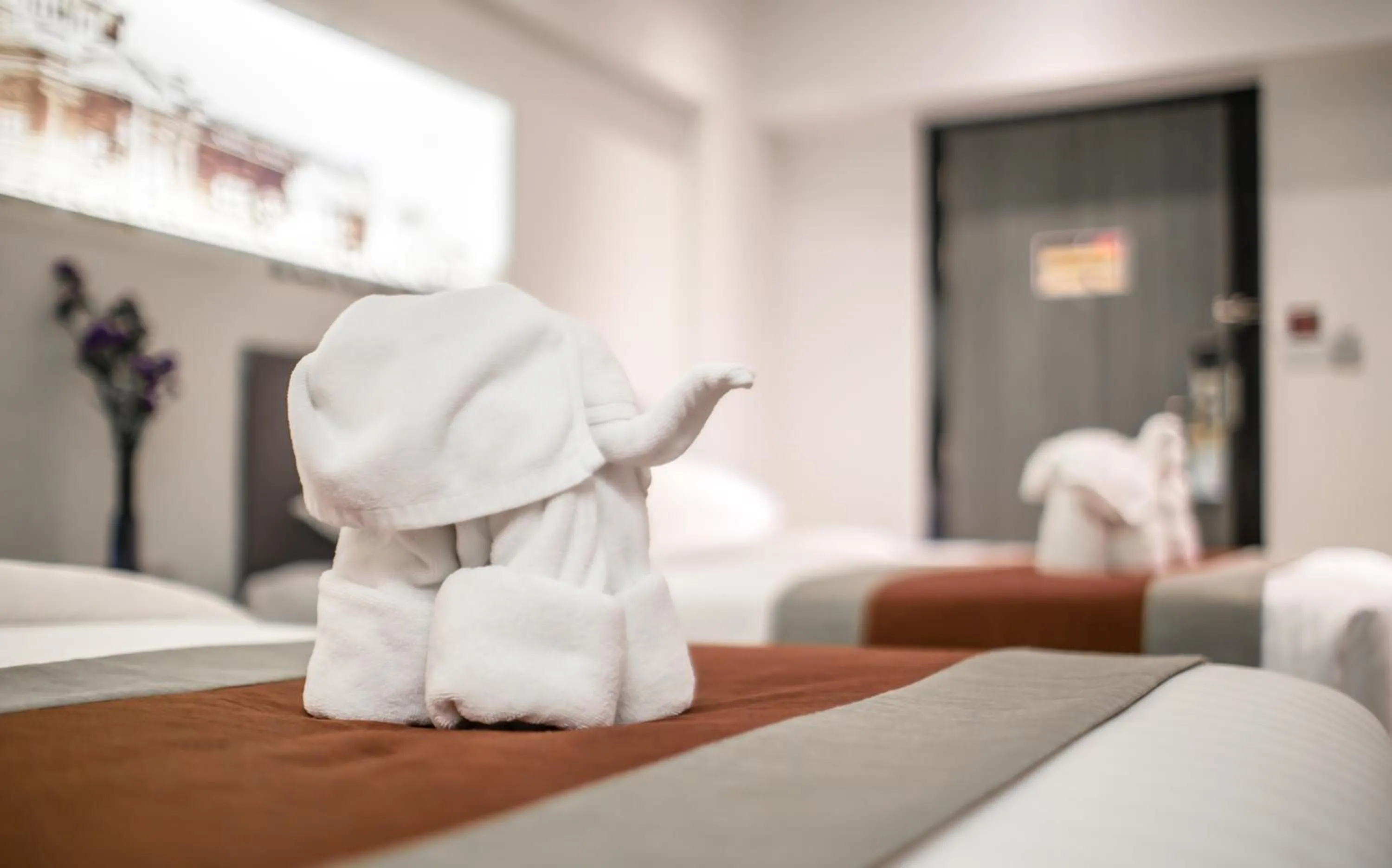 Decorative detail, Bed in Nouvo City Hotel