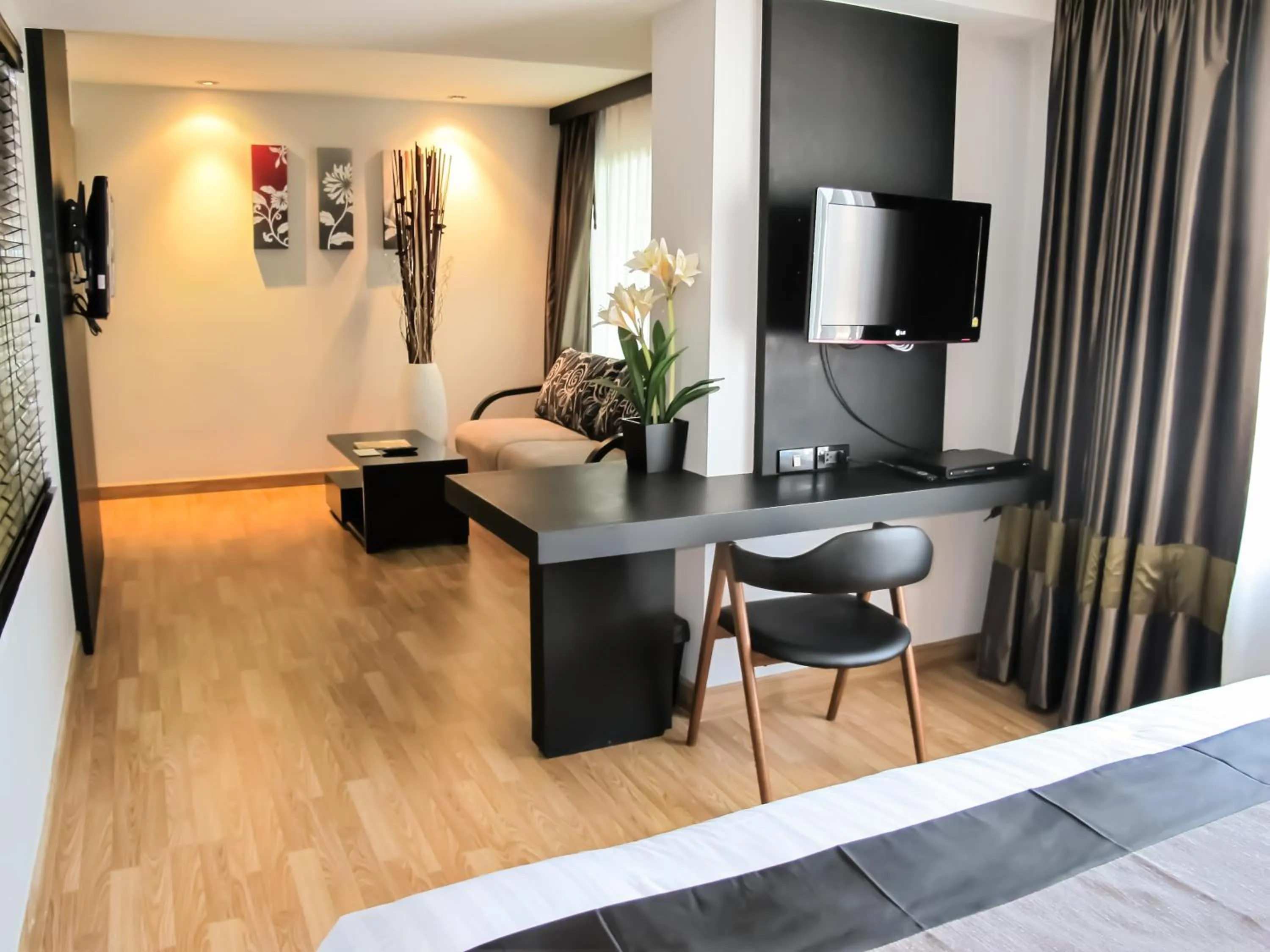 Seating area in Nouvo City Hotel