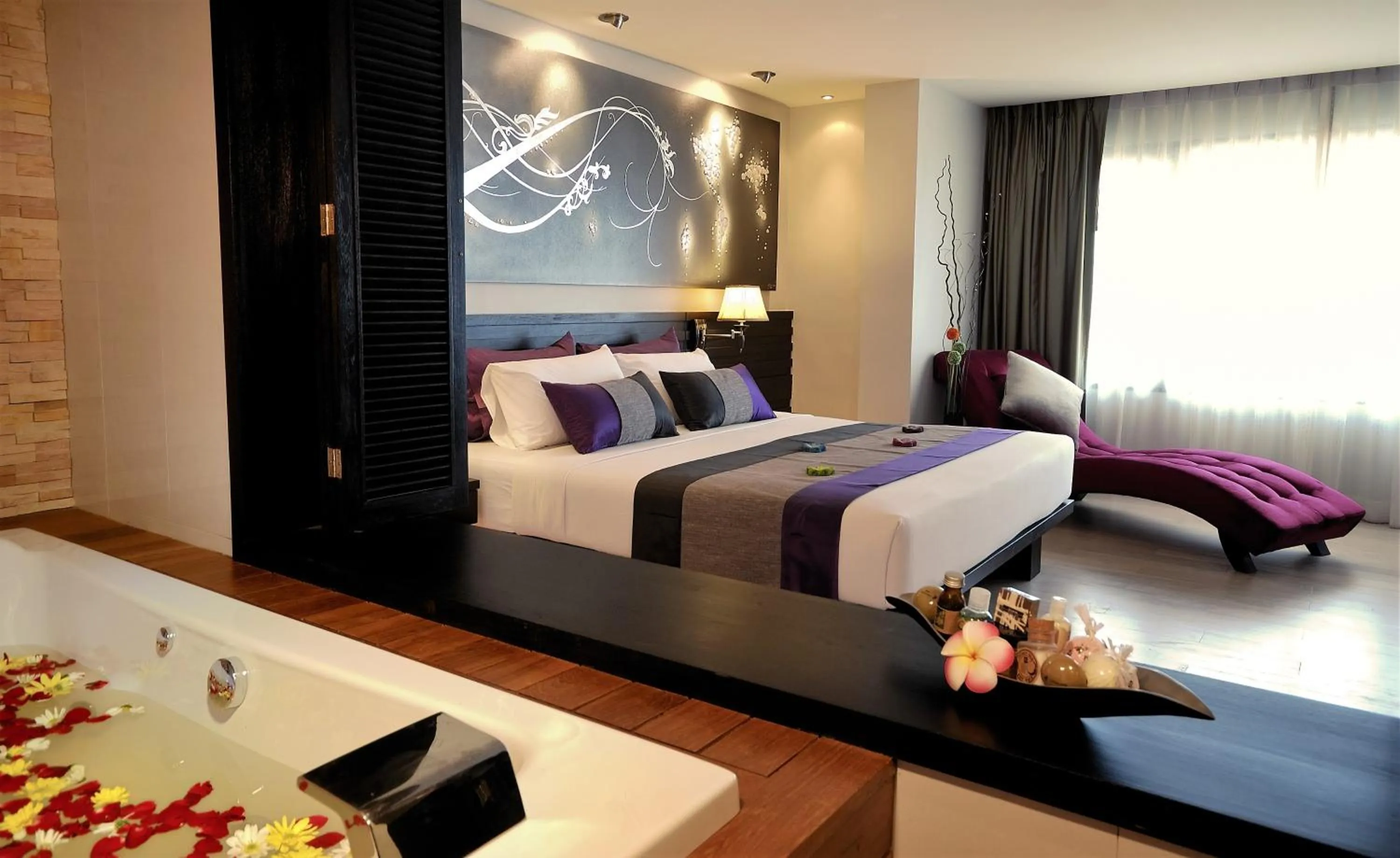 Bedroom, Bed in Nouvo City Hotel