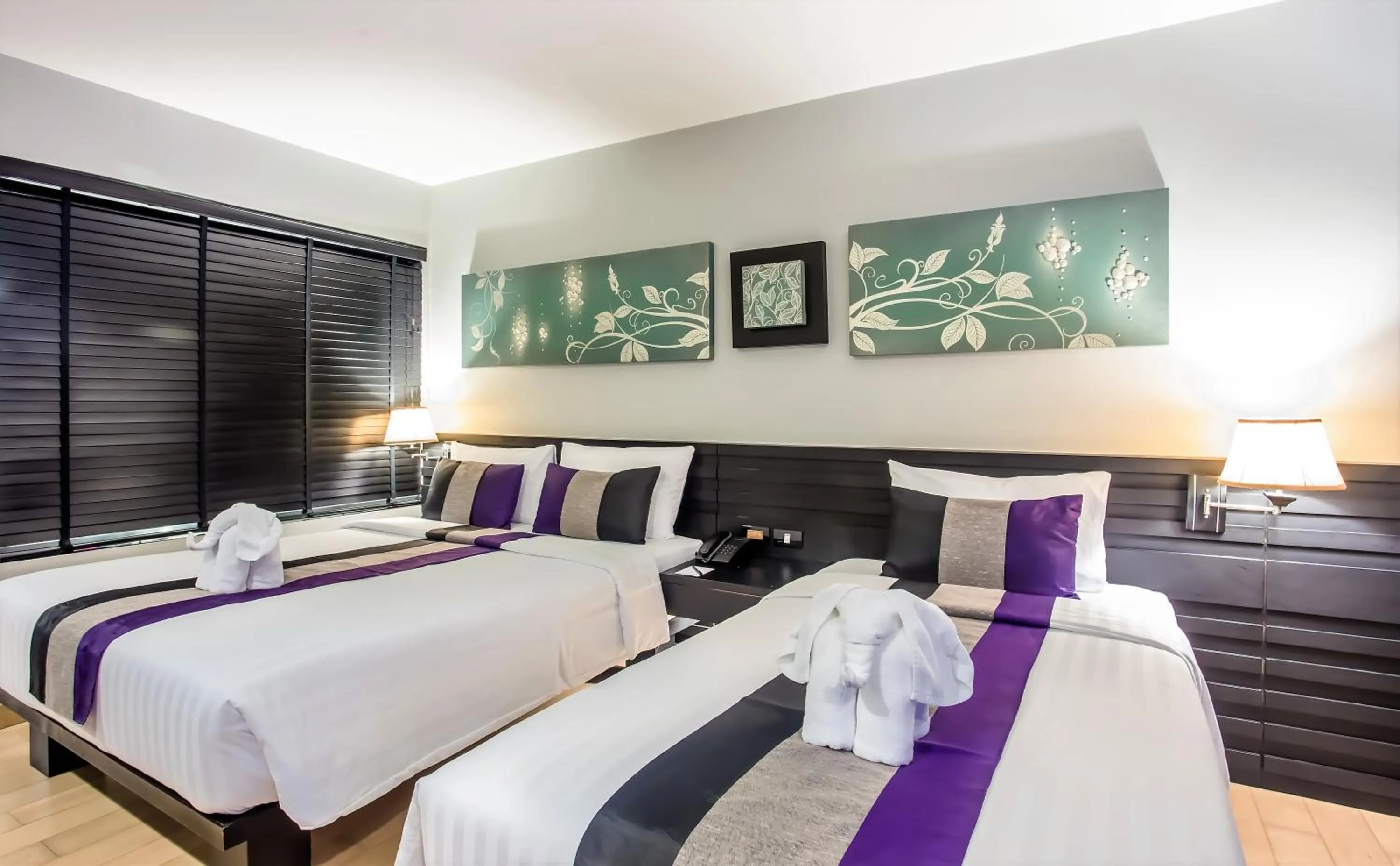 Photo of the whole room, Bed in Nouvo City Hotel