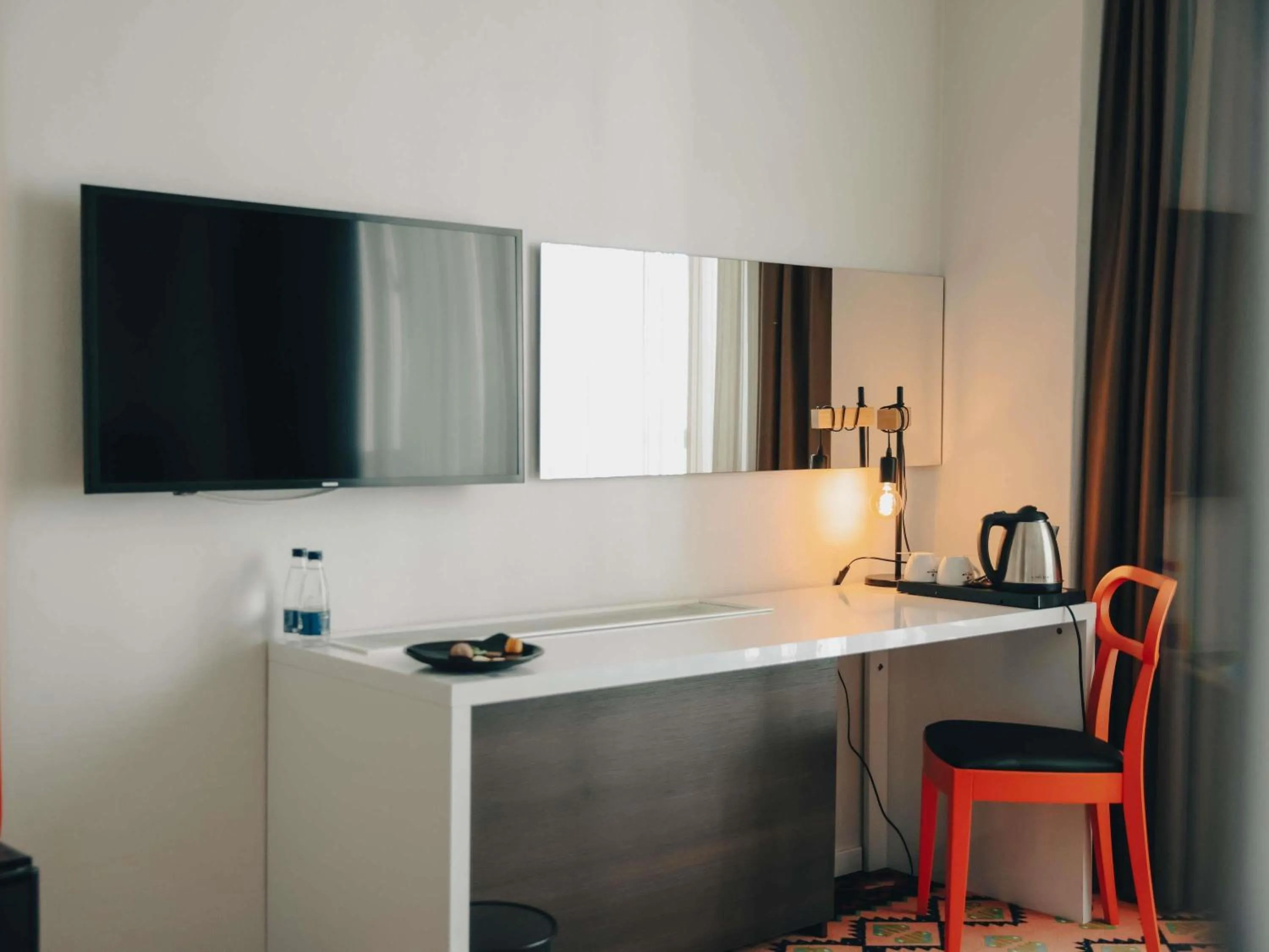 Bedroom in ibis Styles Sarajevo