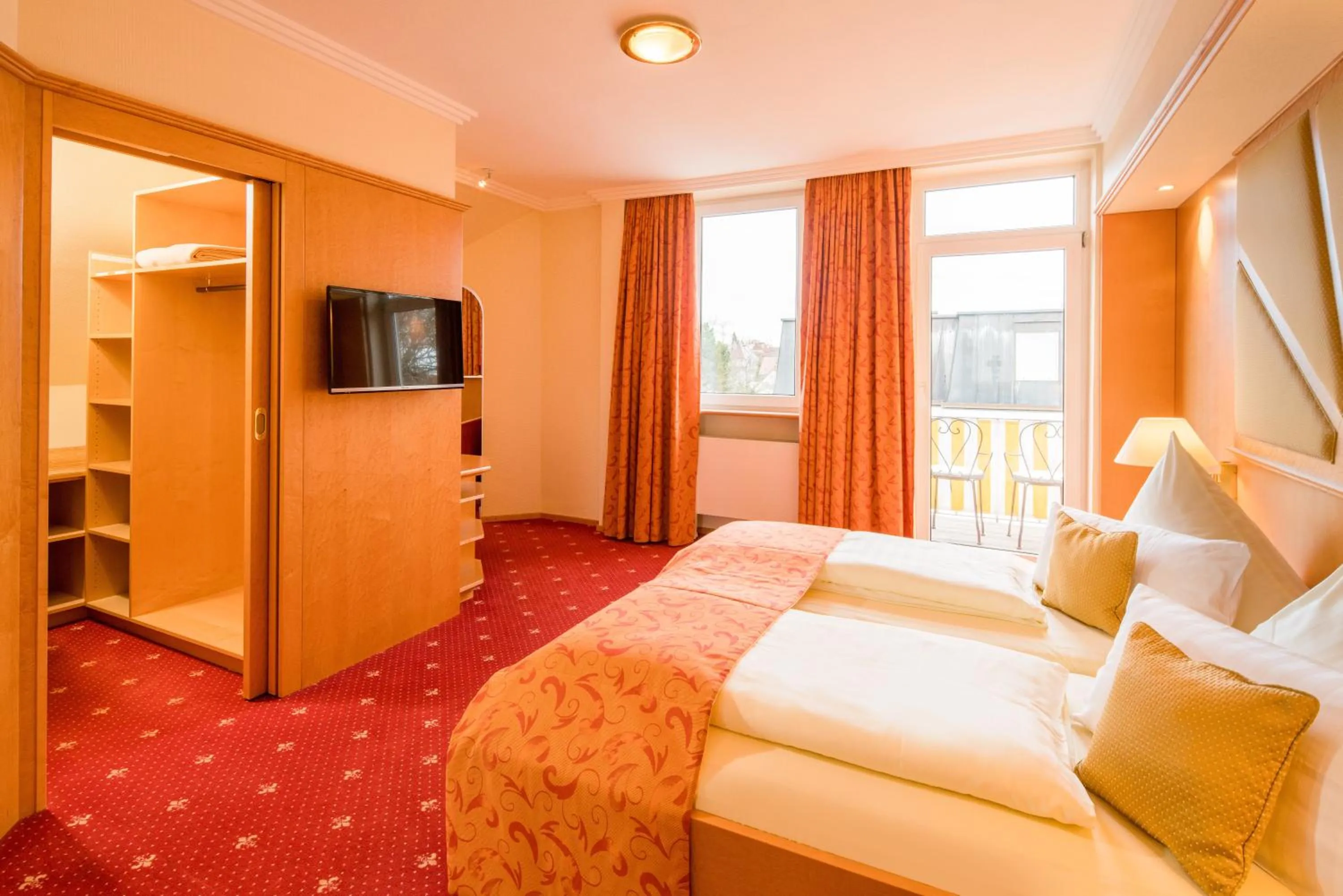 Bed in Hotel Asemann Planegg