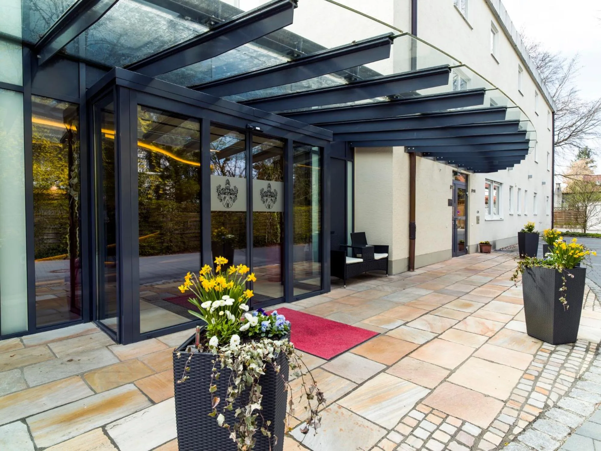 Facade/entrance in Hotel Asemann Planegg