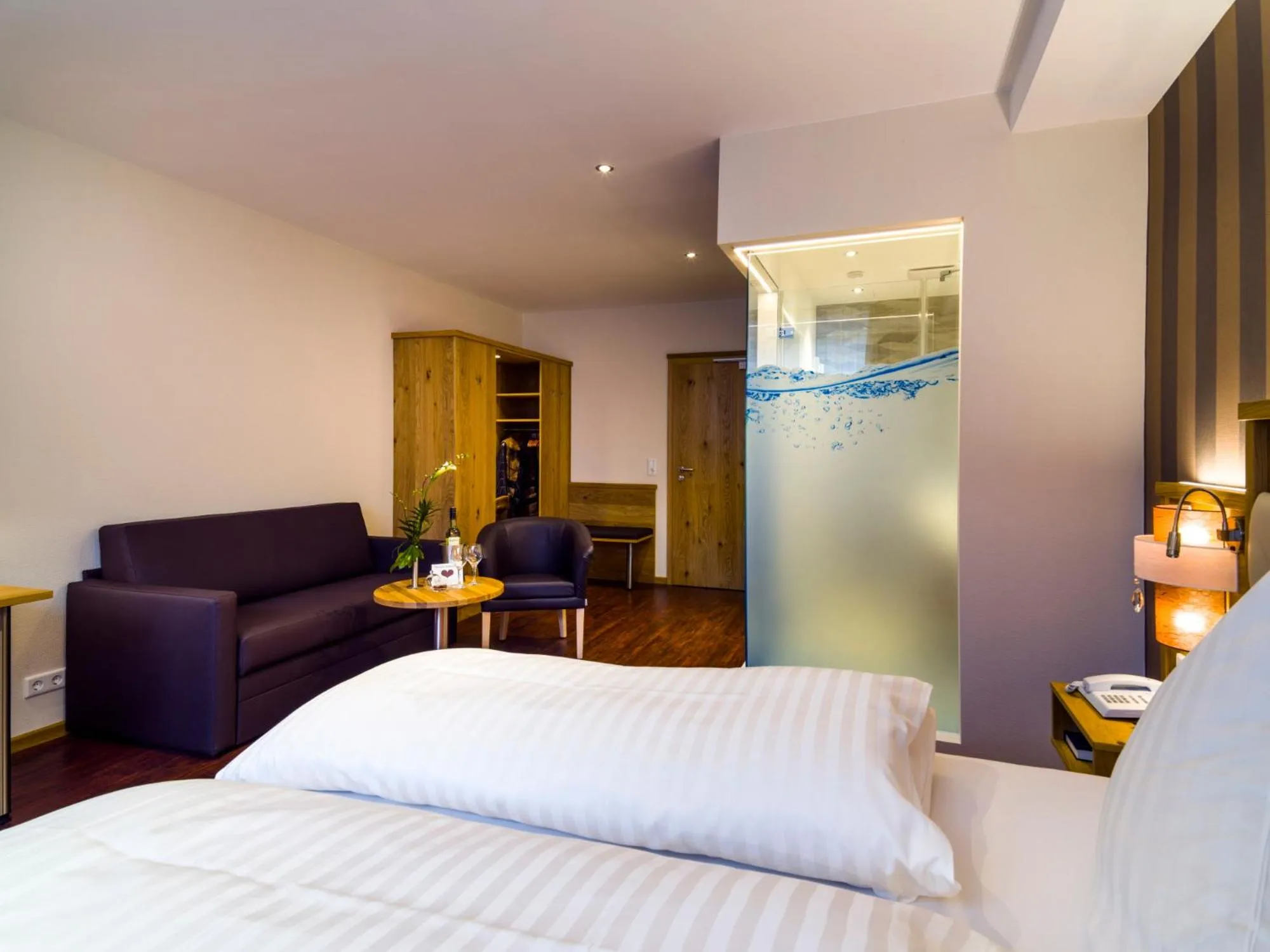 Photo of the whole room, Bed in Hotel Asemann Planegg