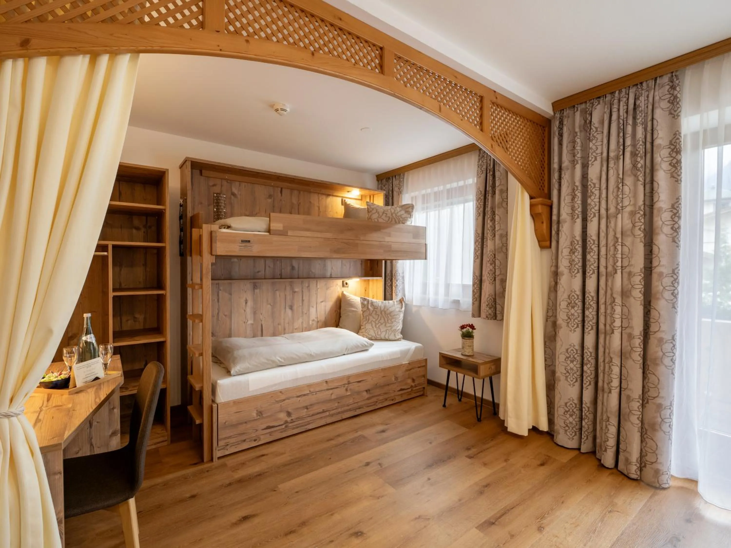 Photo of the whole room, Bed in Hotel Garni Ferienhof