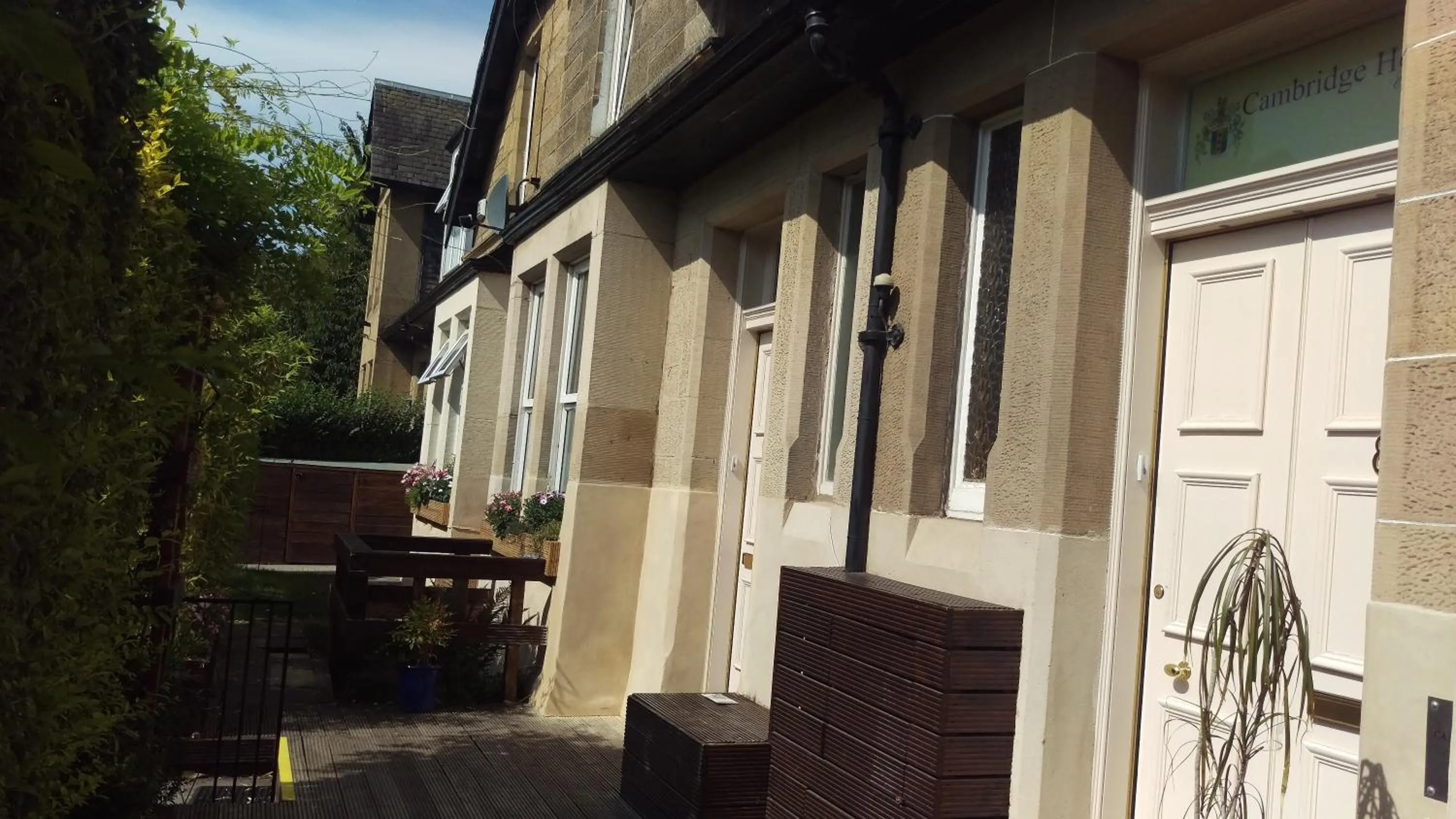 Facade/entrance in Cambridge House