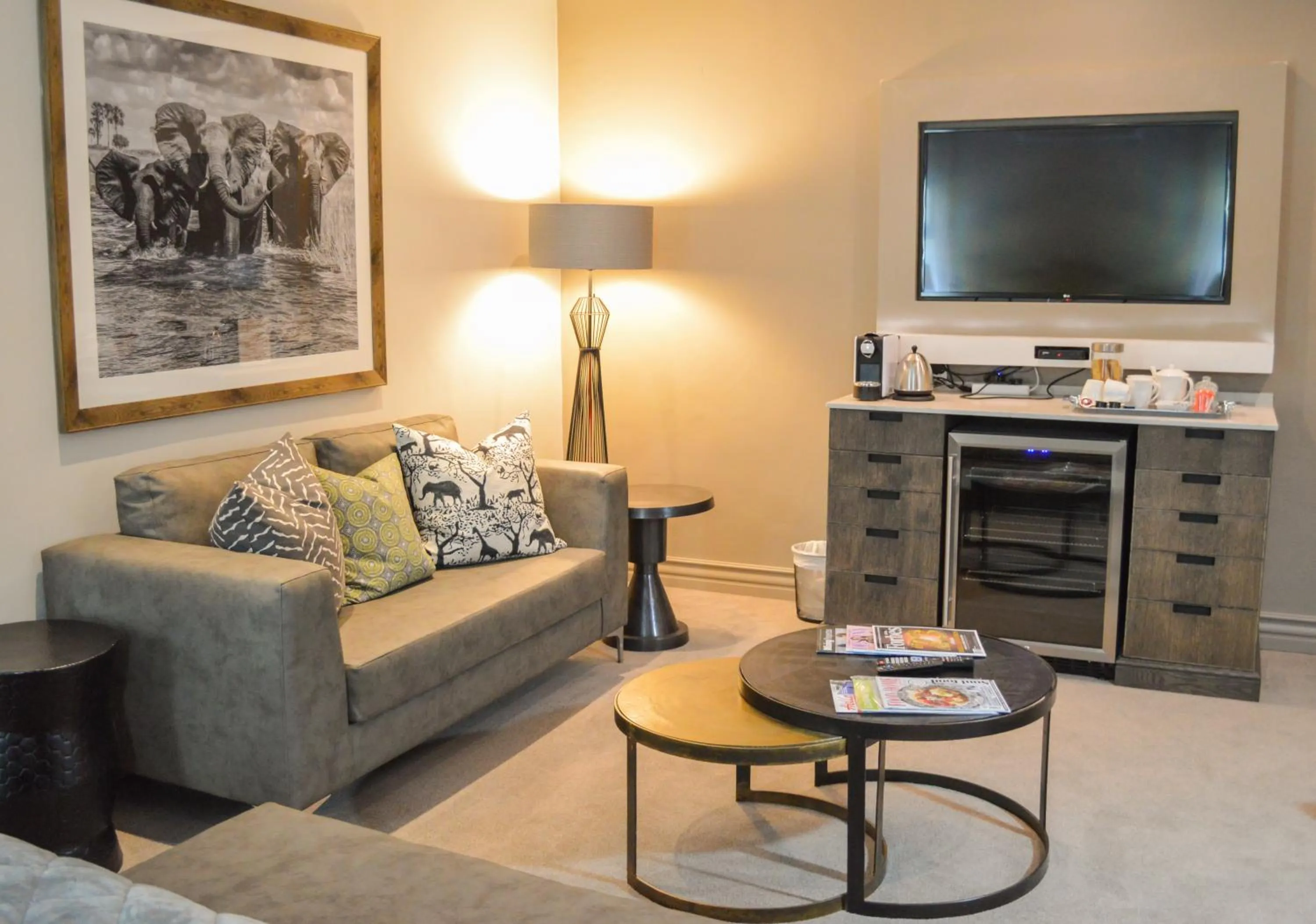 Living room in Indaba Hotel, Spa & Conference Center