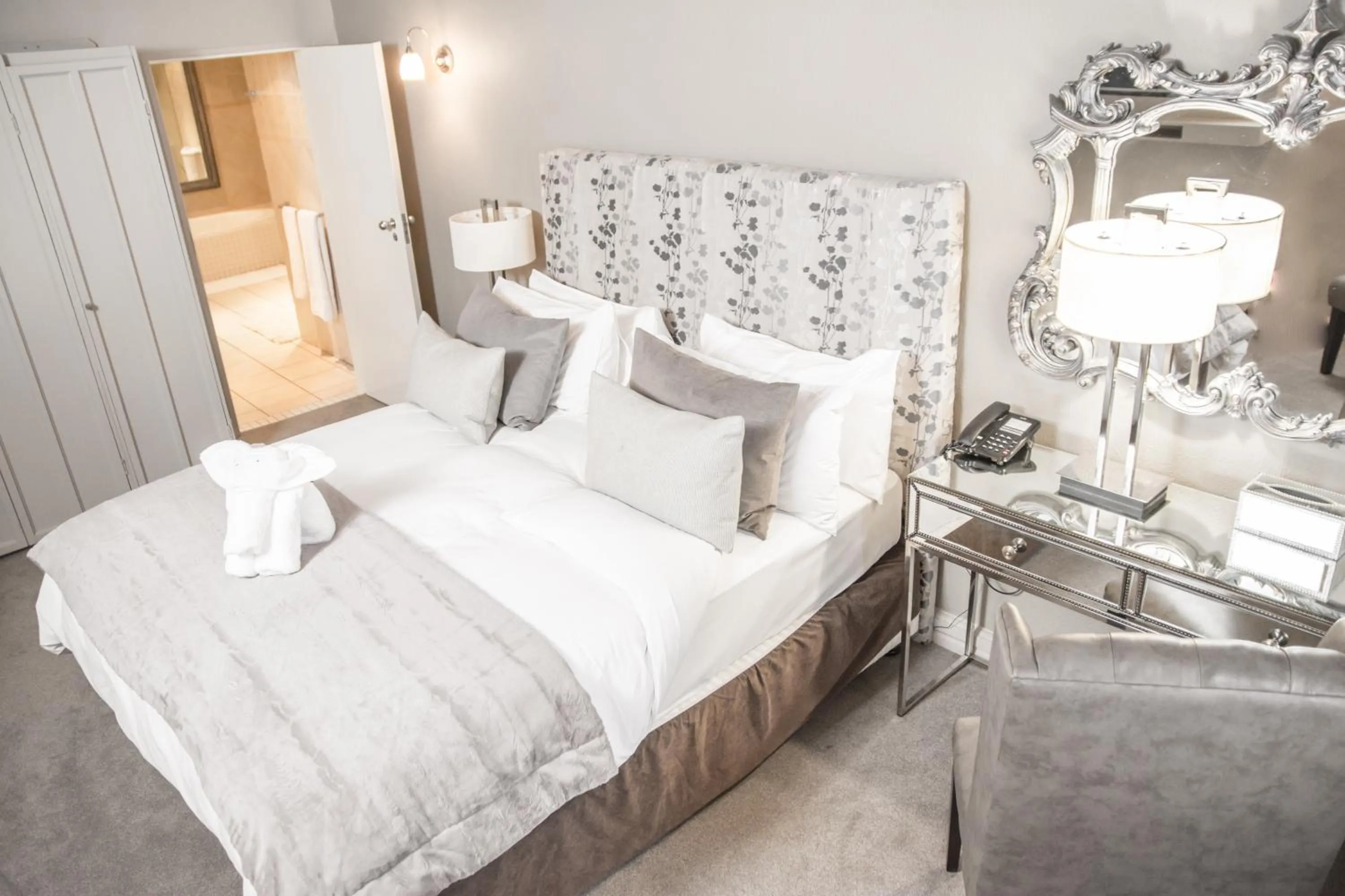 Bedroom, Bed in Indaba Hotel, Spa & Conference Center