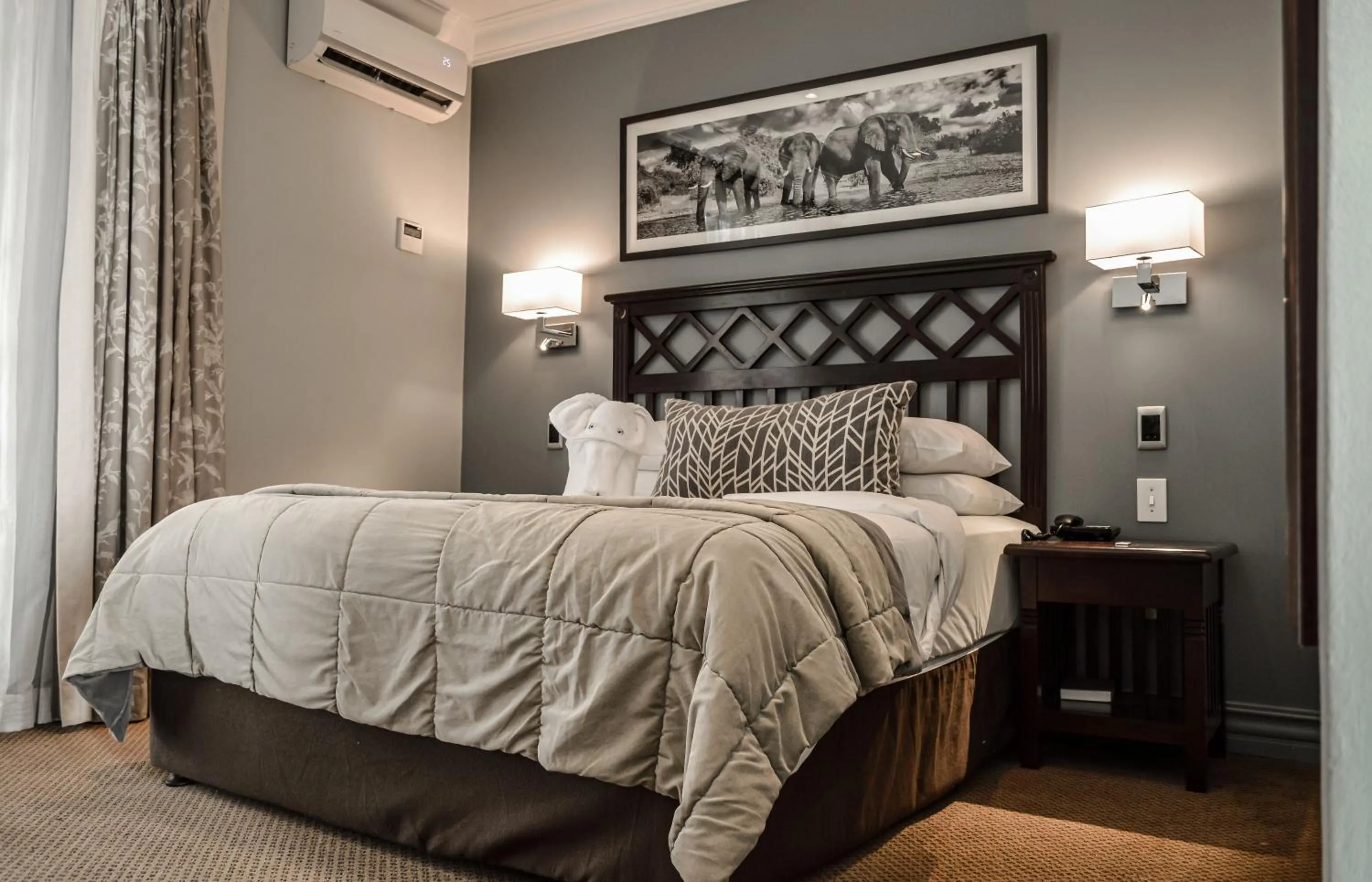 Bed in Indaba Hotel, Spa & Conference Center