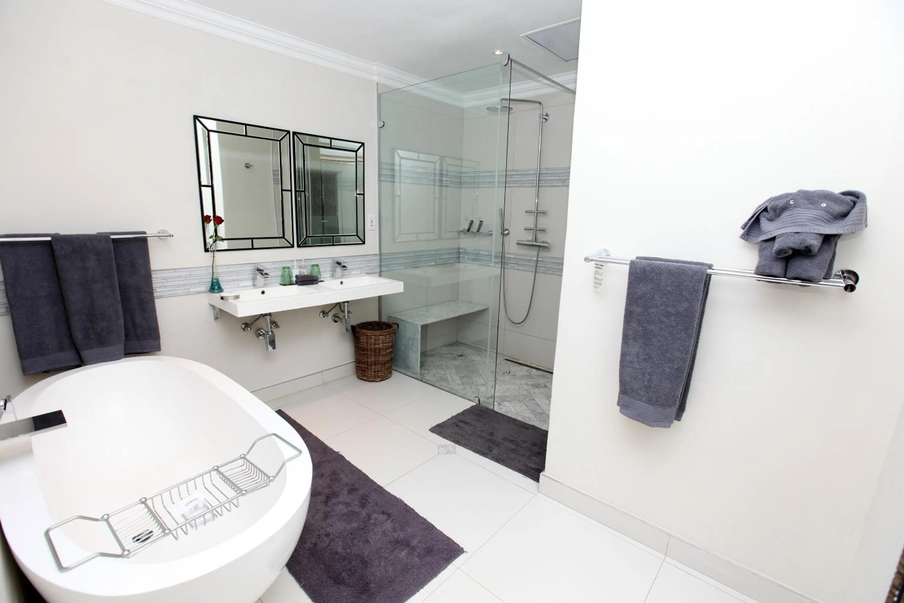 Bathroom in Indaba Hotel, Spa & Conference Center